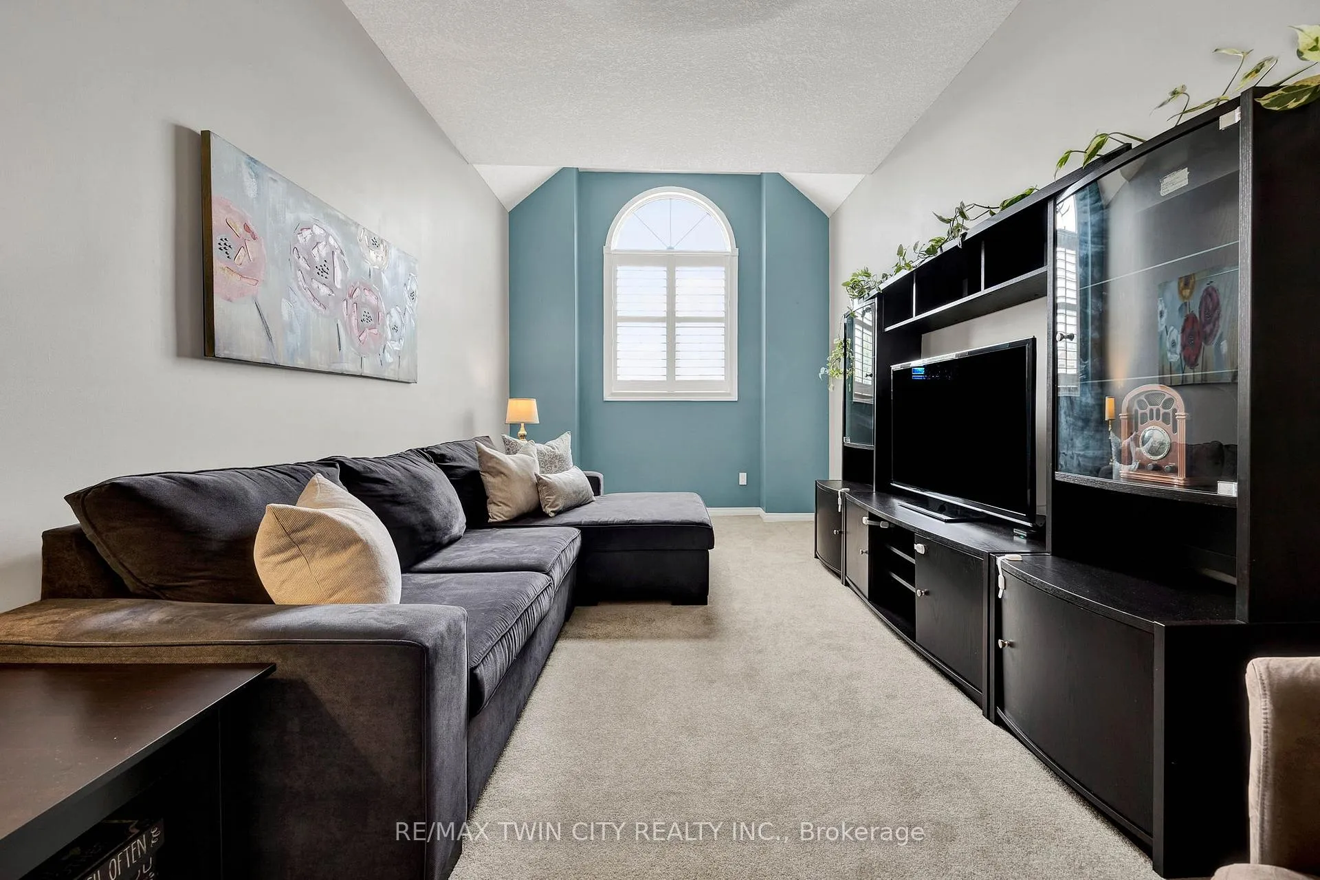 Photo 12 of 162 Everglade Crescent, Kitchener — HOMEH