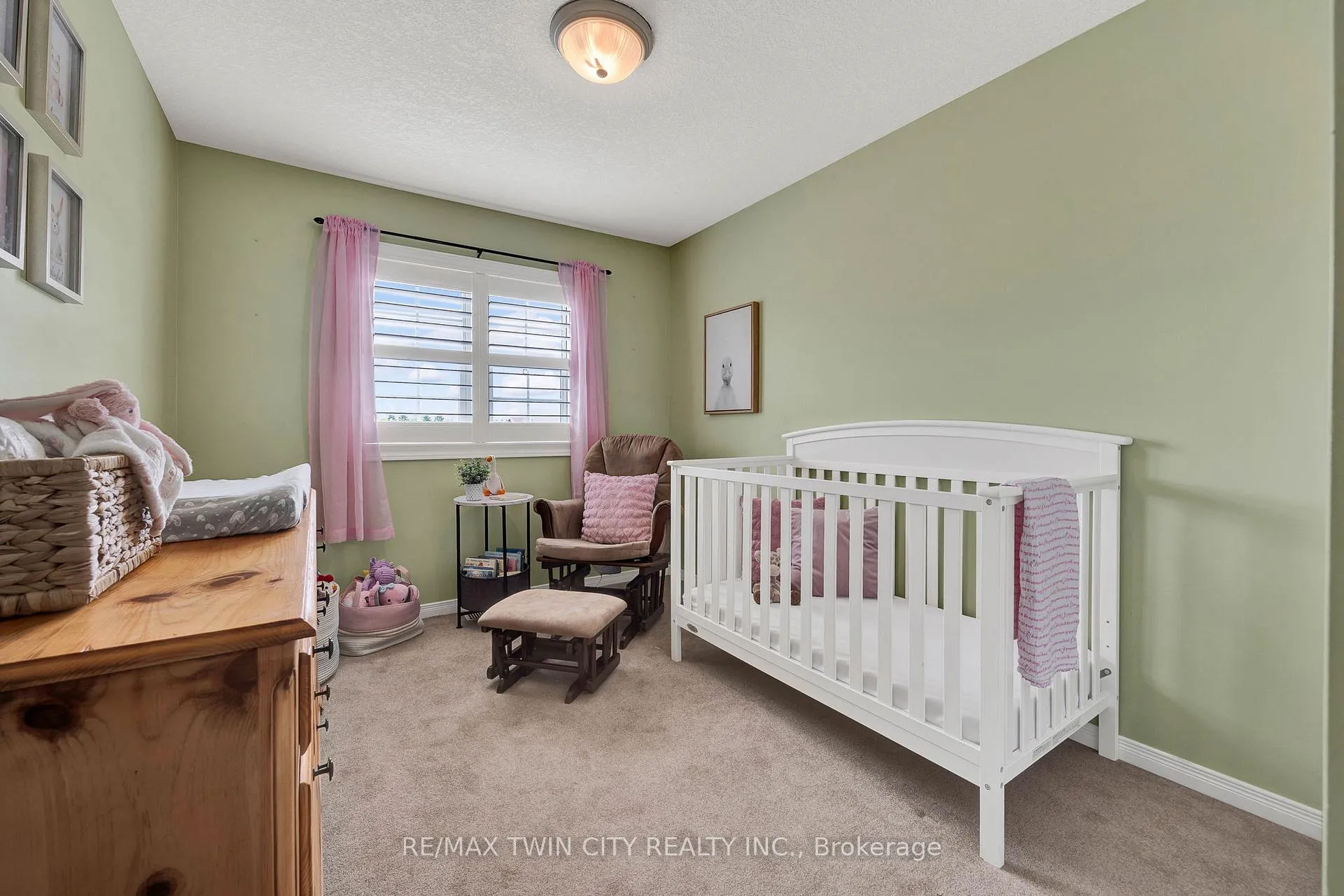 Photo 18 of 162 Everglade Crescent, Kitchener — HOMEH