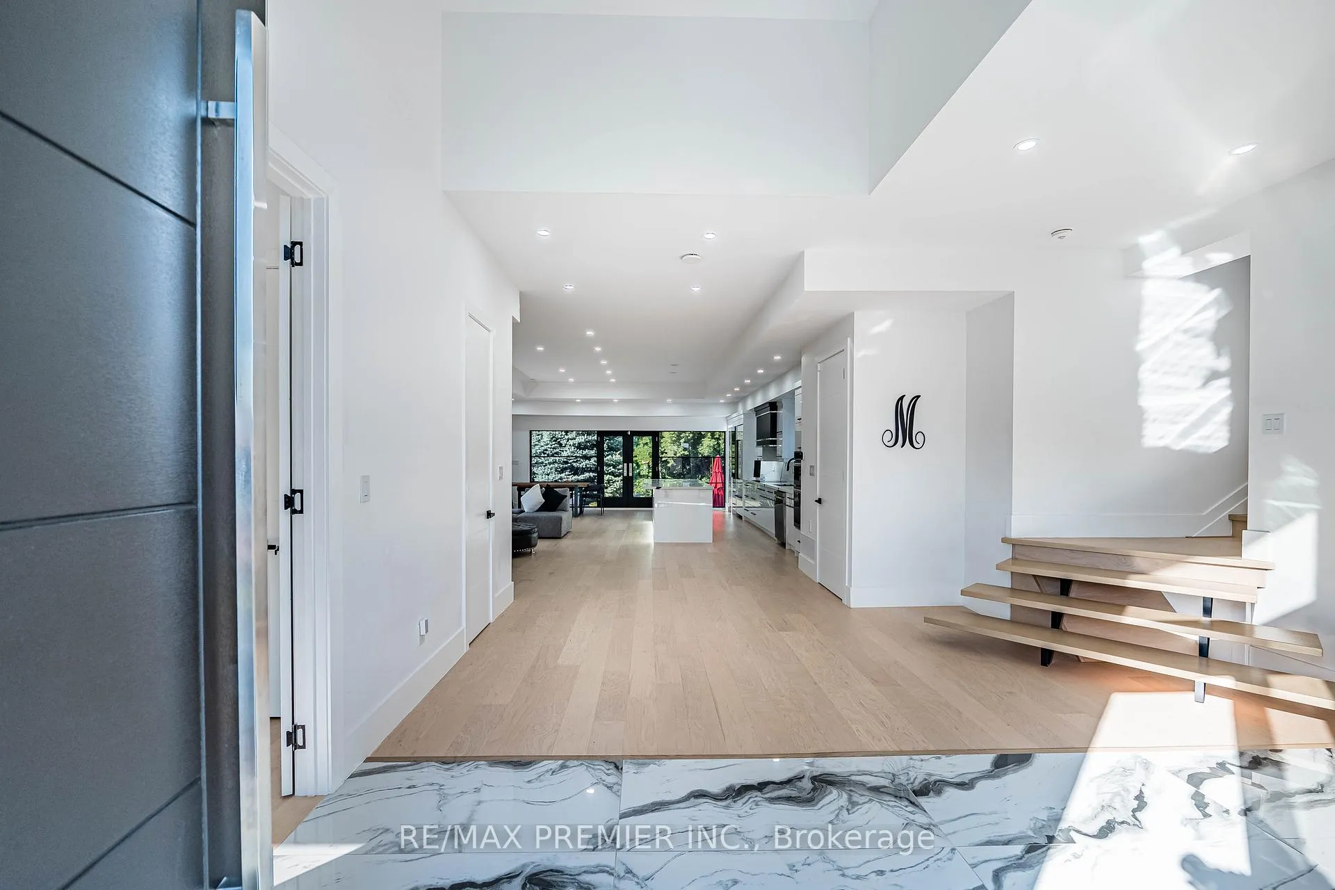 Photo 6 of 24 Gosling Road, Vaughan, Maple — HOMEH