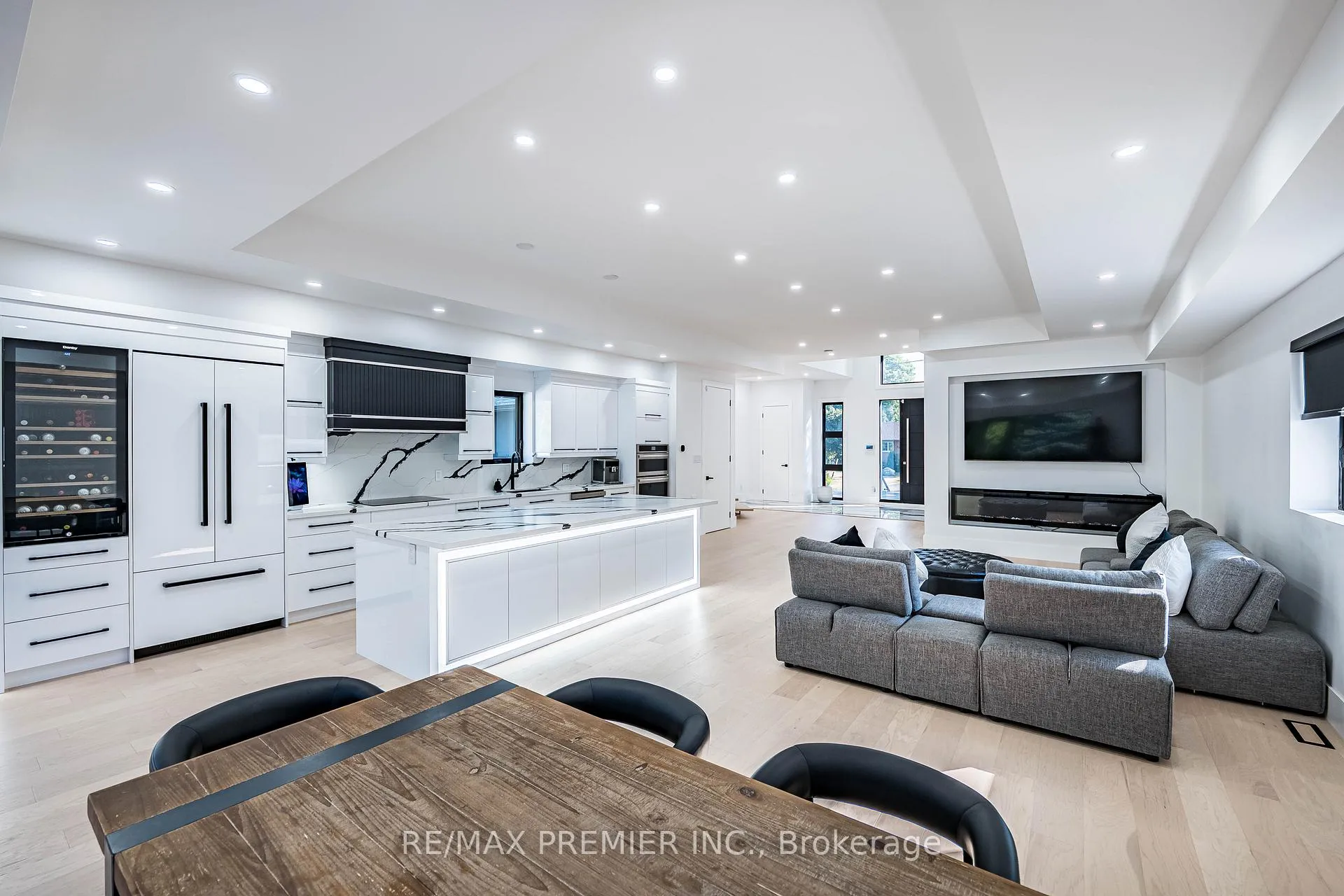 Photo 14 of 24 Gosling Road, Vaughan, Maple — HOMEH