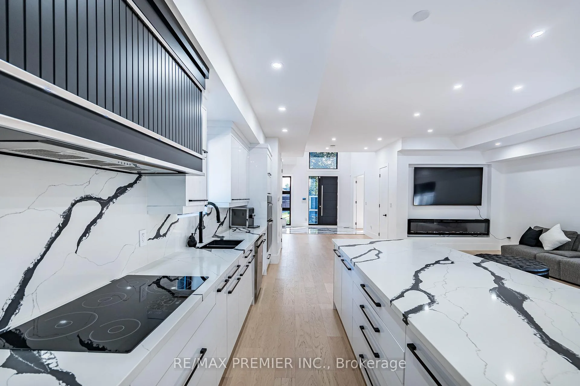 Photo 23 of 24 Gosling Road, Vaughan, Maple — HOMEH