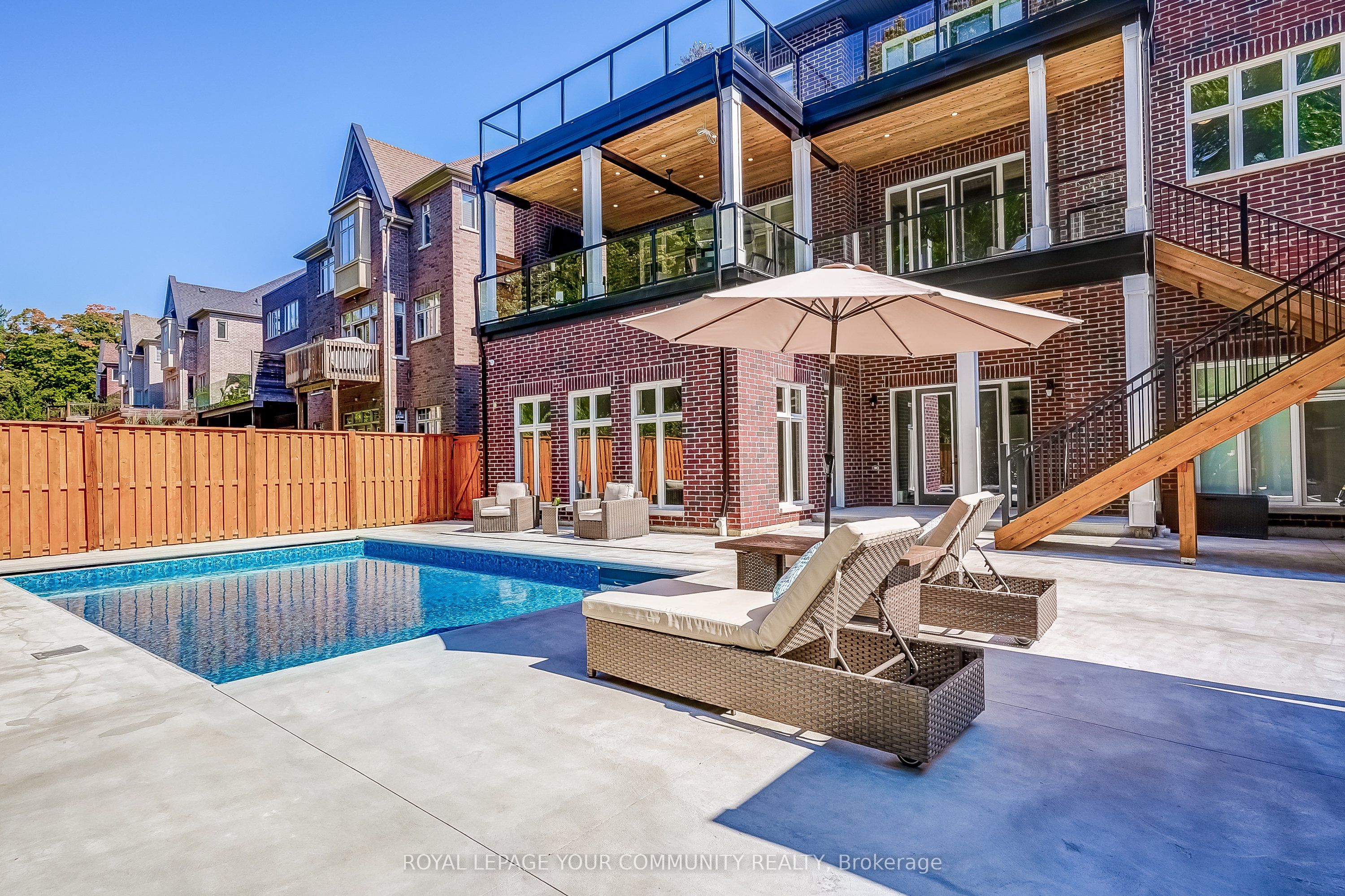 Photo 5 of 176 Farrell Road, Vaughan, Patterson — HOMEH
