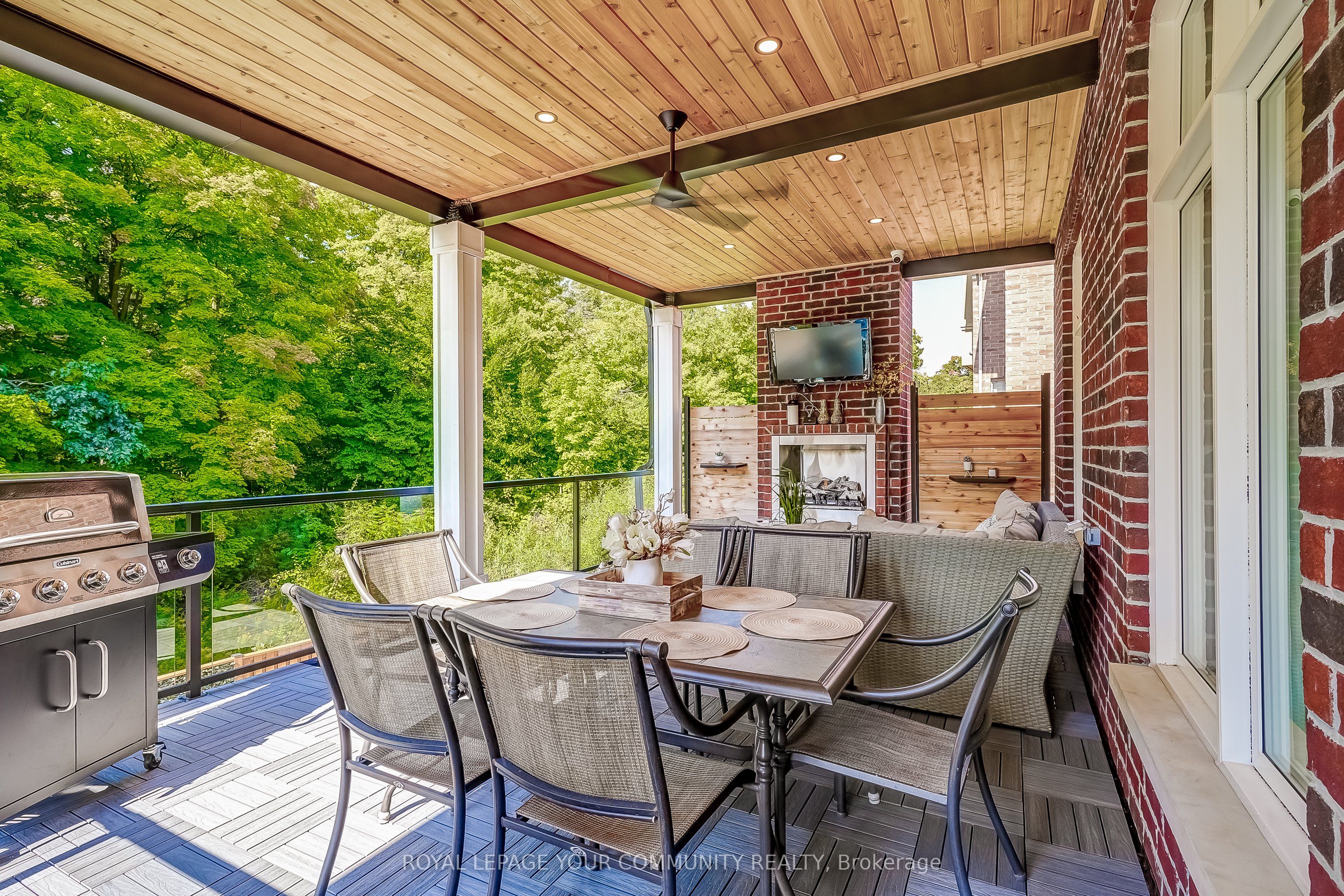 Photo 9 of 176 Farrell Road, Vaughan, Patterson — HOMEH