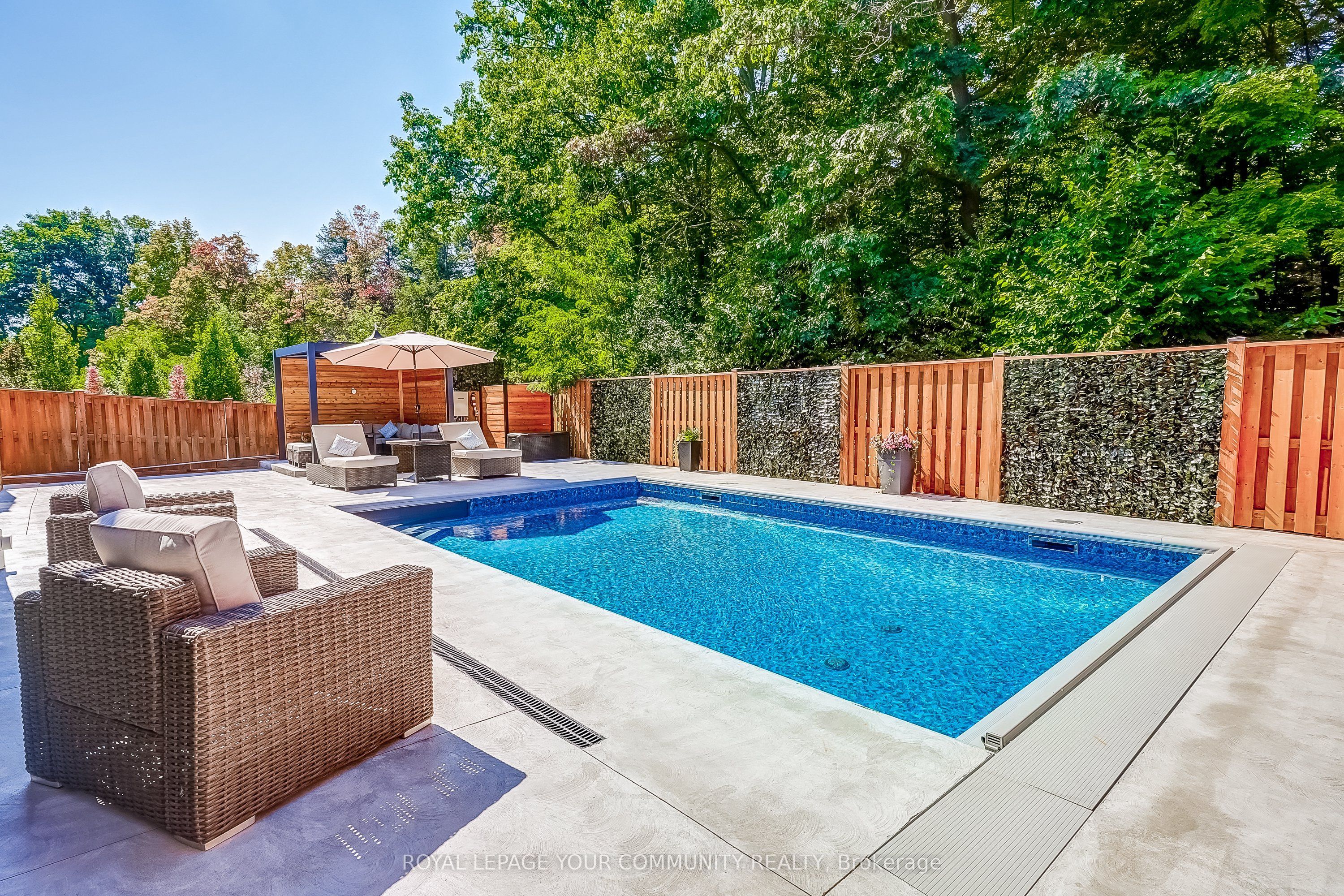 Photo 6 of 176 Farrell Road, Vaughan, Patterson — HOMEH
