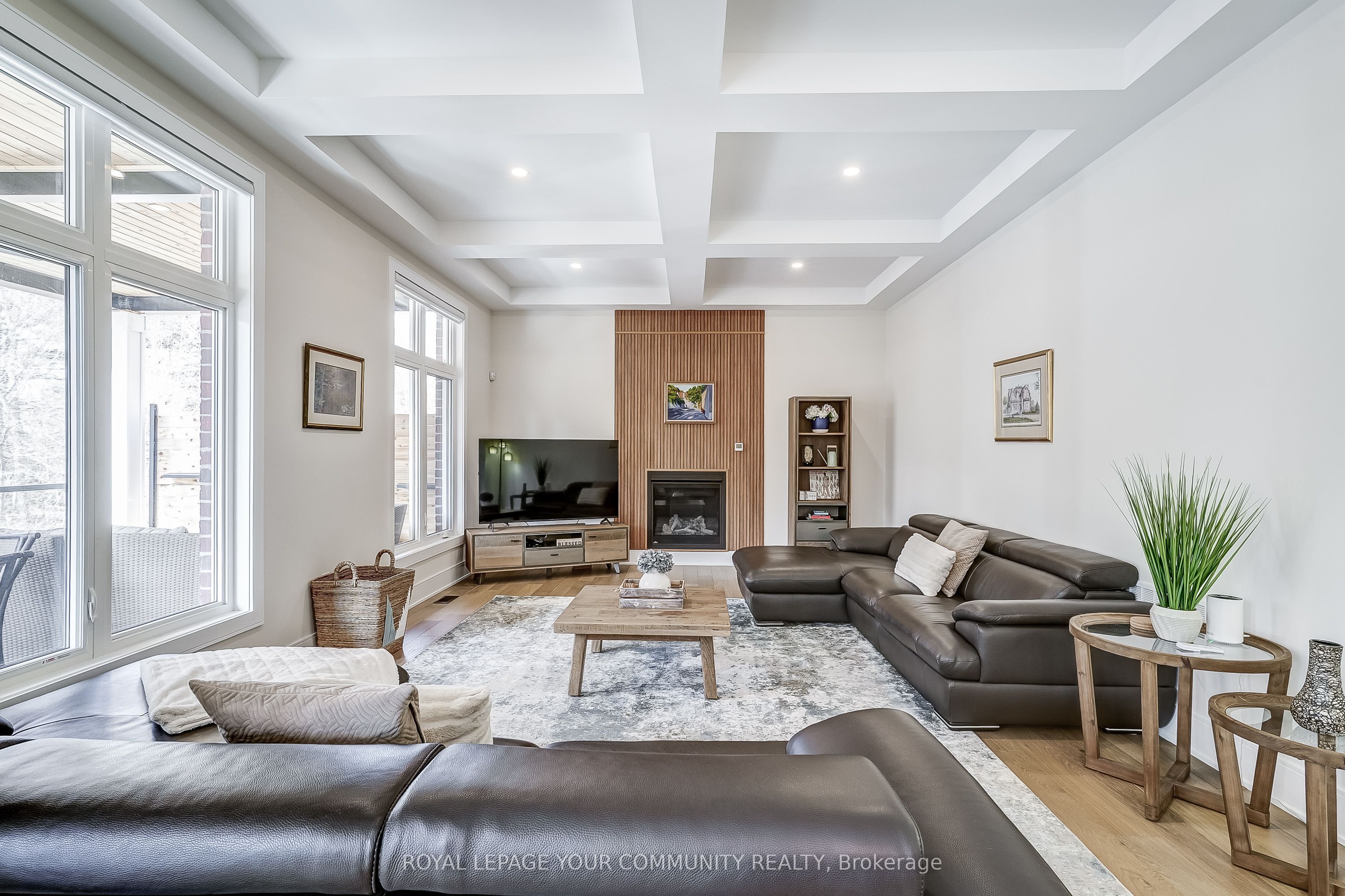 Photo 27 of 176 Farrell Road, Vaughan, Patterson — HOMEH