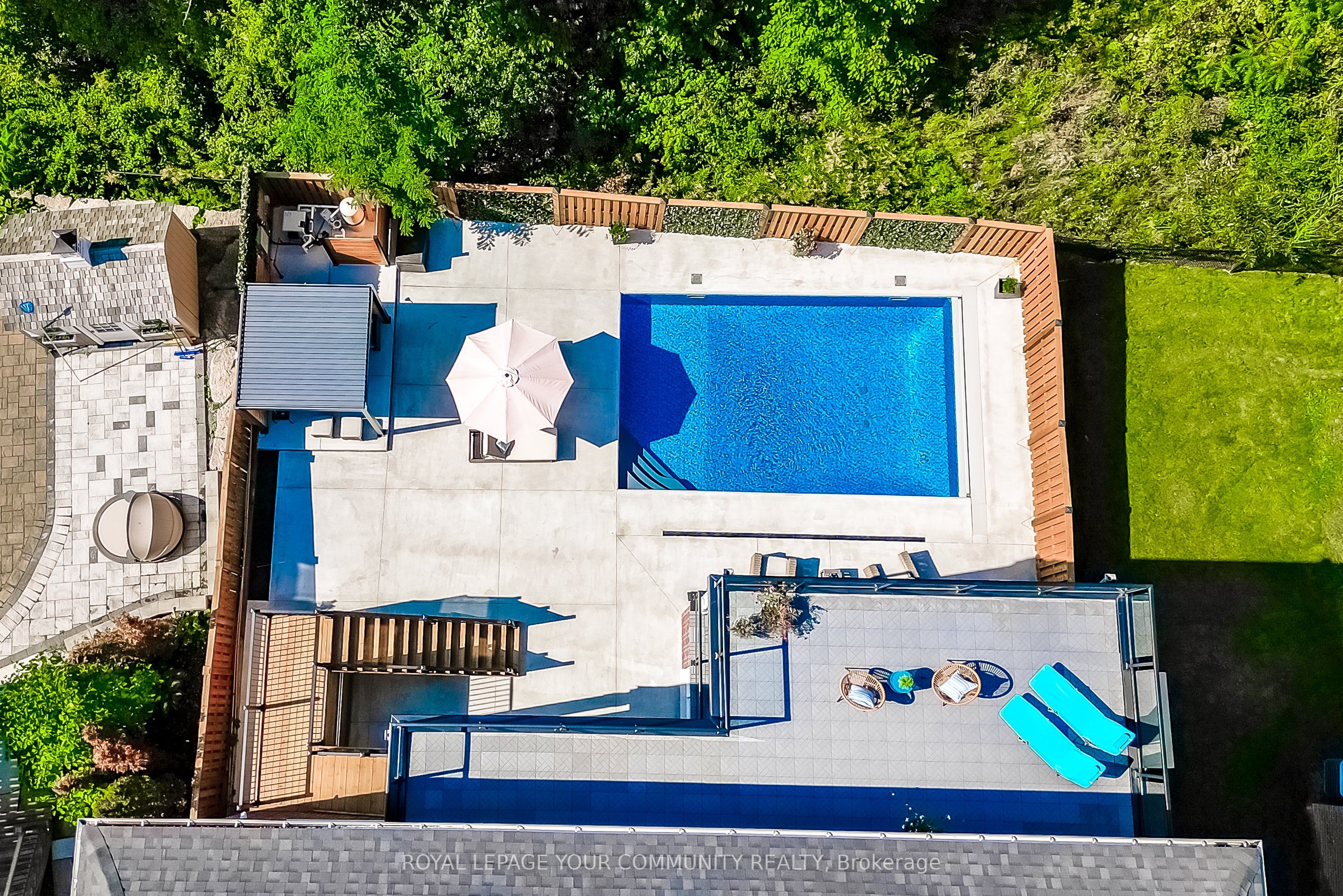 Photo 13 of 176 Farrell Road, Vaughan, Patterson — HOMEH