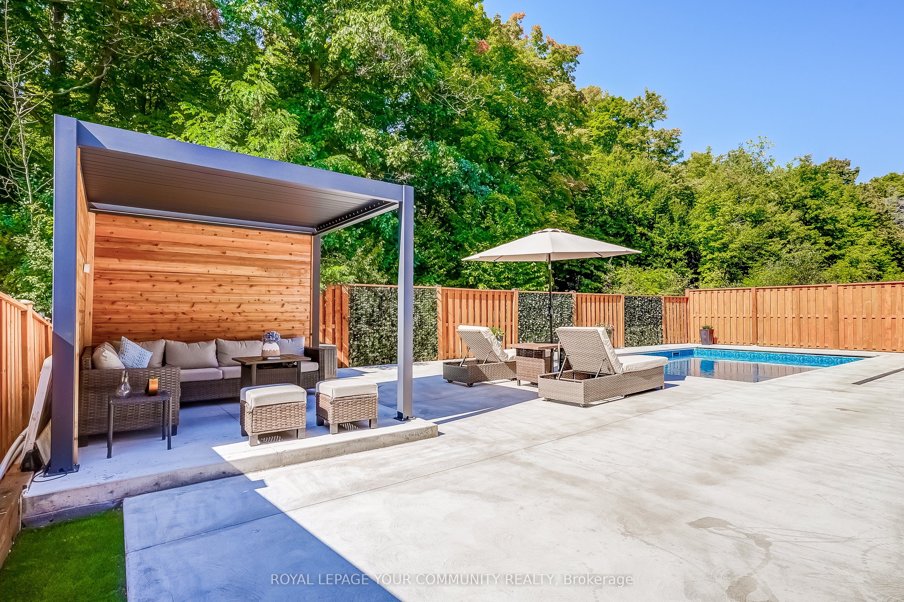 Photo 3 of 176 Farrell Road, Vaughan, Patterson — HOMEH