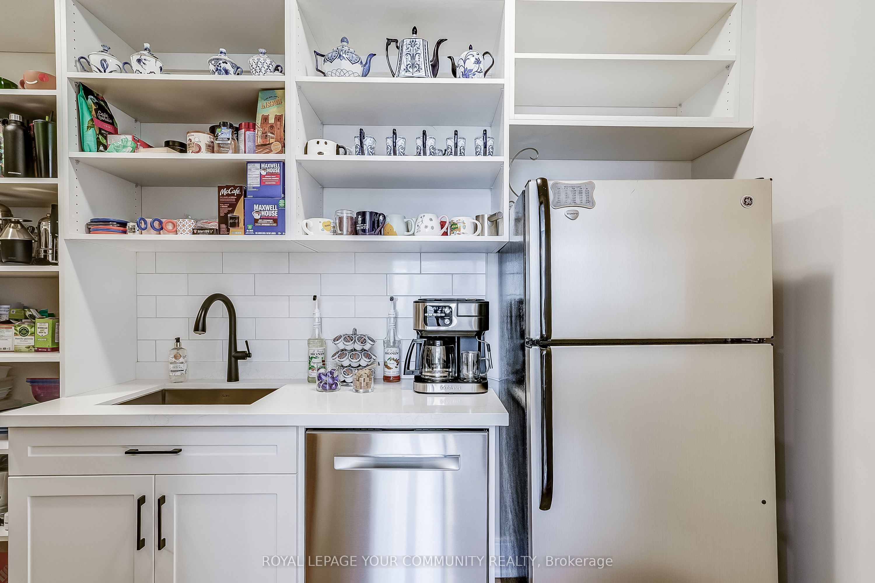 Photo 25 of 176 Farrell Road, Vaughan, Patterson — HOMEH
