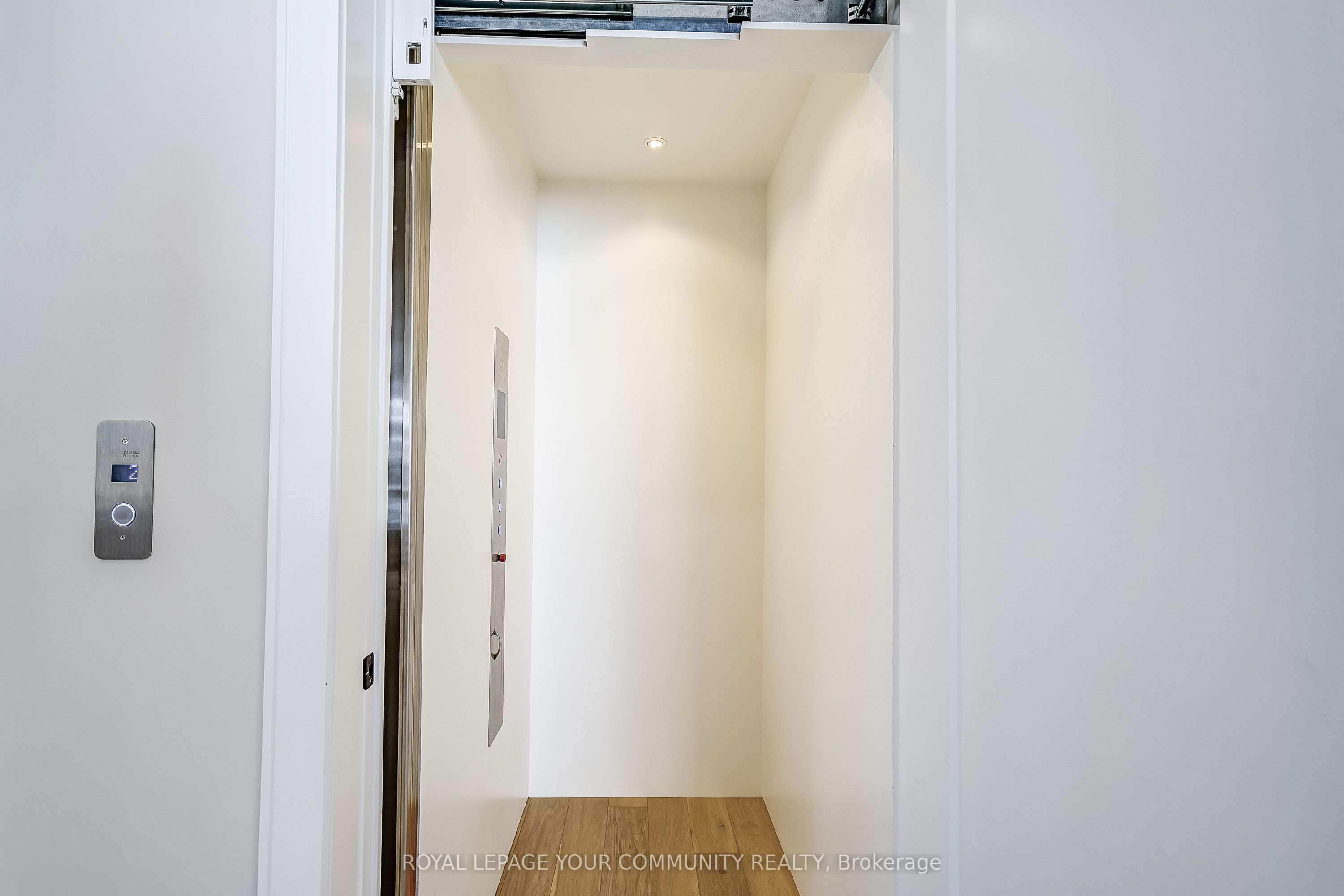 Photo 49 of 176 Farrell Road, Vaughan, Patterson — HOMEH