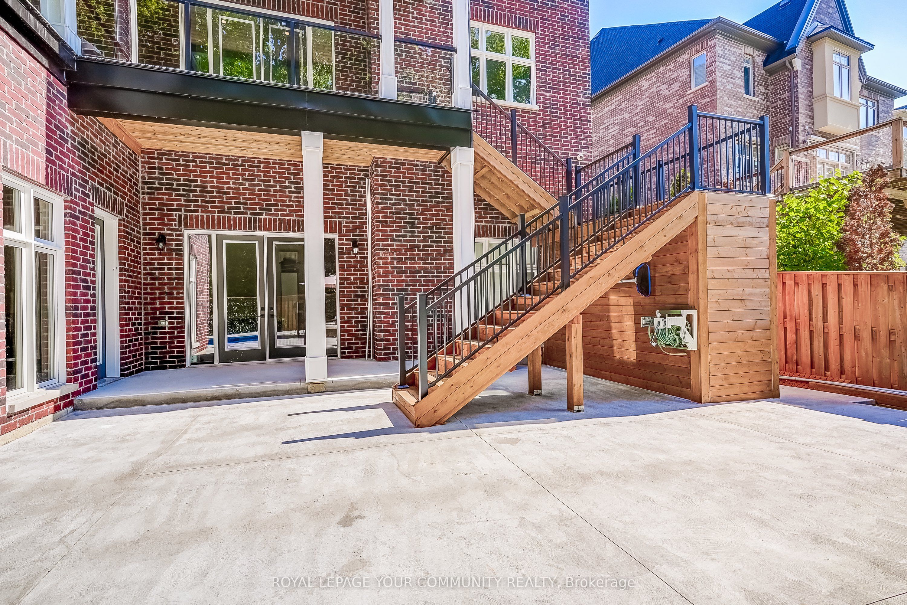Photo 7 of 176 Farrell Road, Vaughan, Patterson — HOMEH