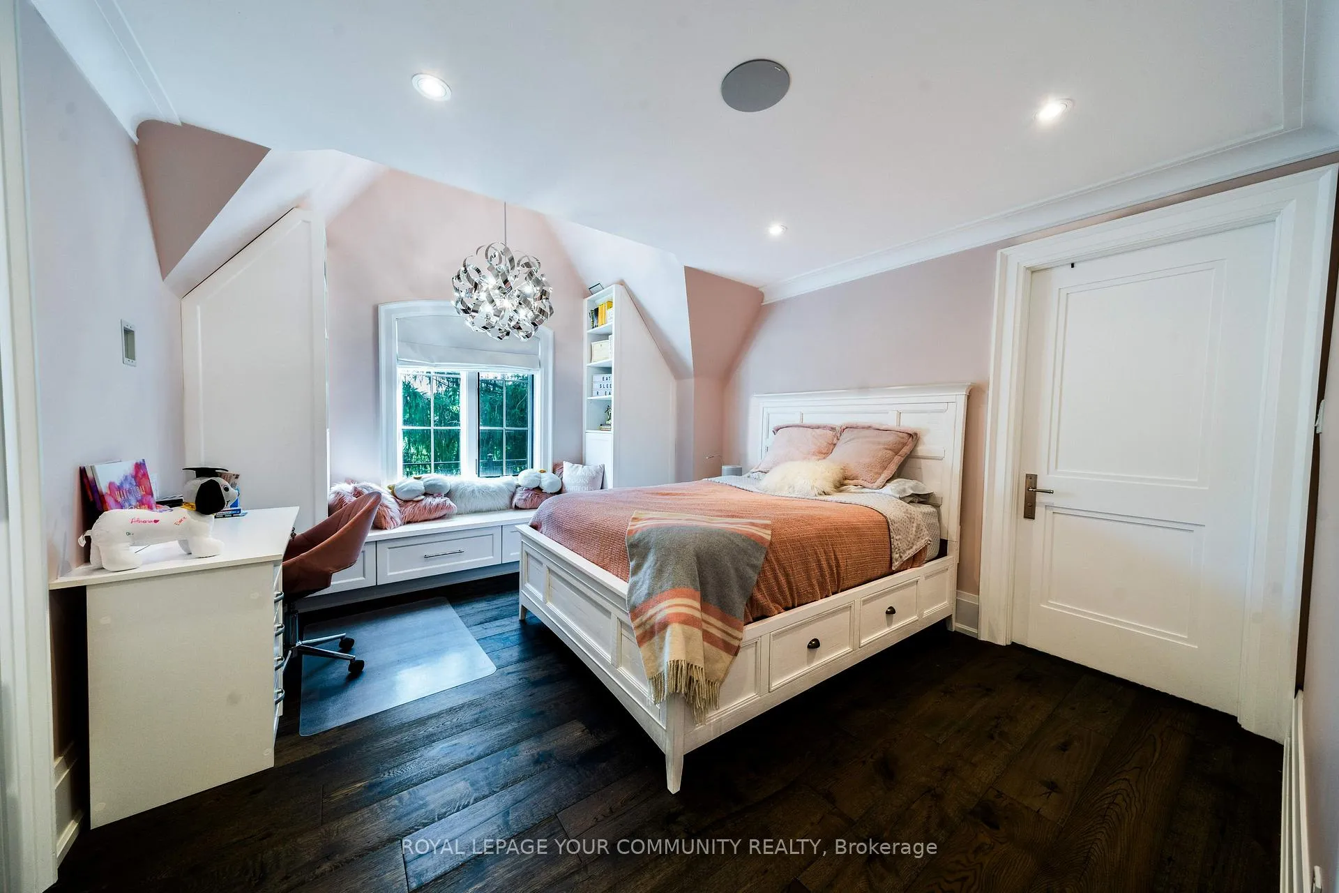 Photo 23 of 38 Galsworthy Drive, Markham, Bullock — HOMEH
