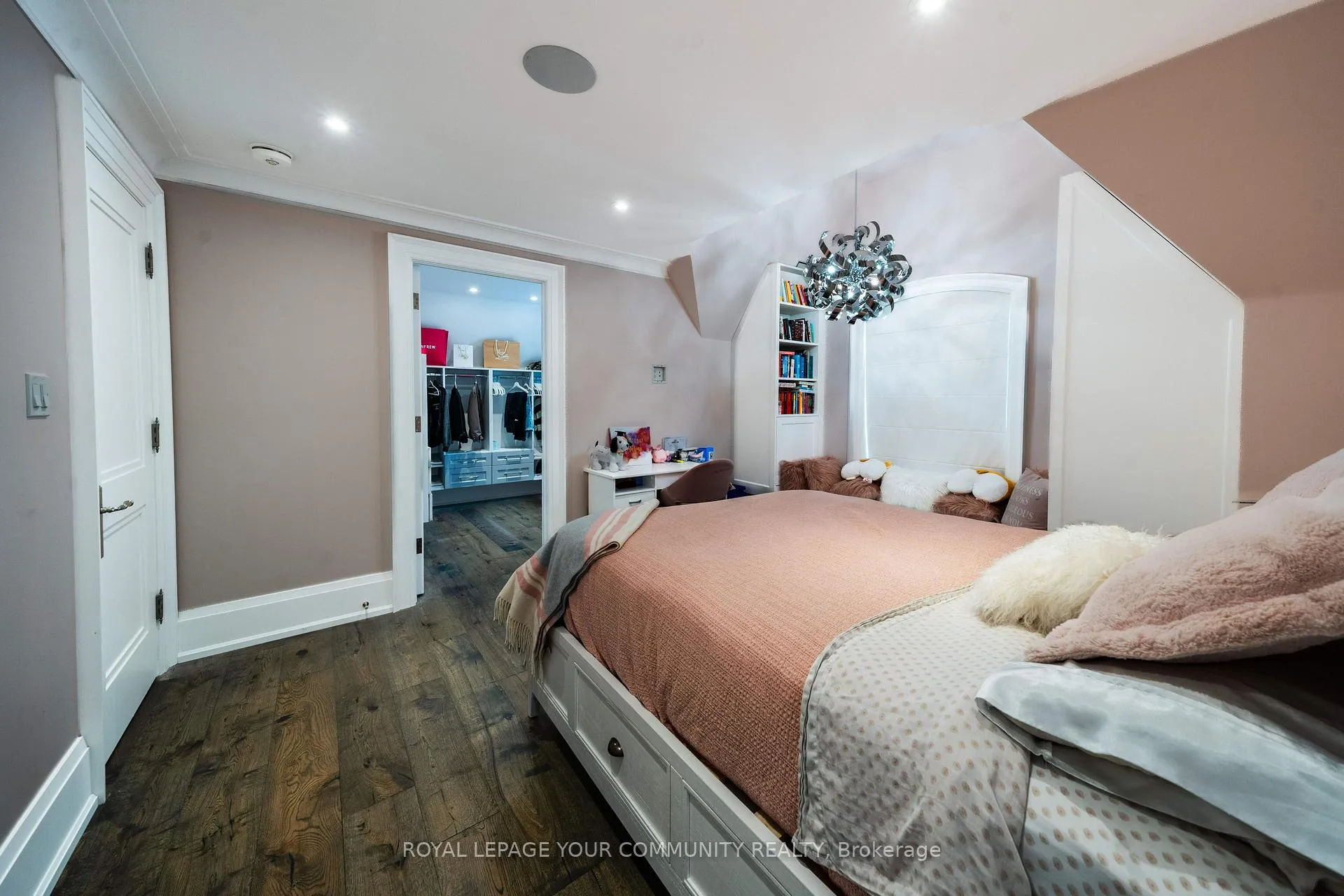 Photo 24 of 38 Galsworthy Drive, Markham, Bullock — HOMEH