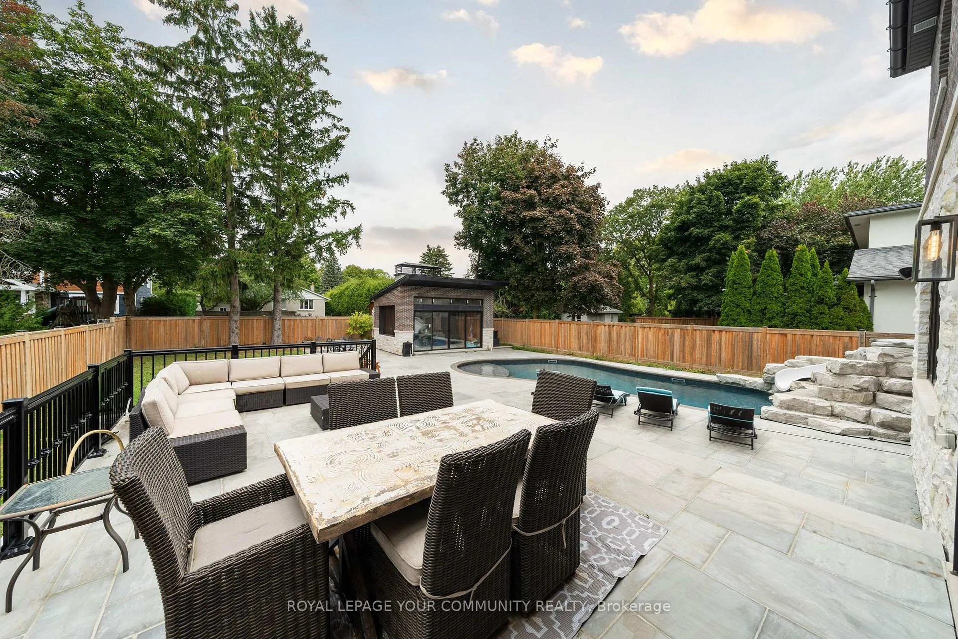 Photo 42 of 38 Galsworthy Drive, Markham, Bullock — HOMEH