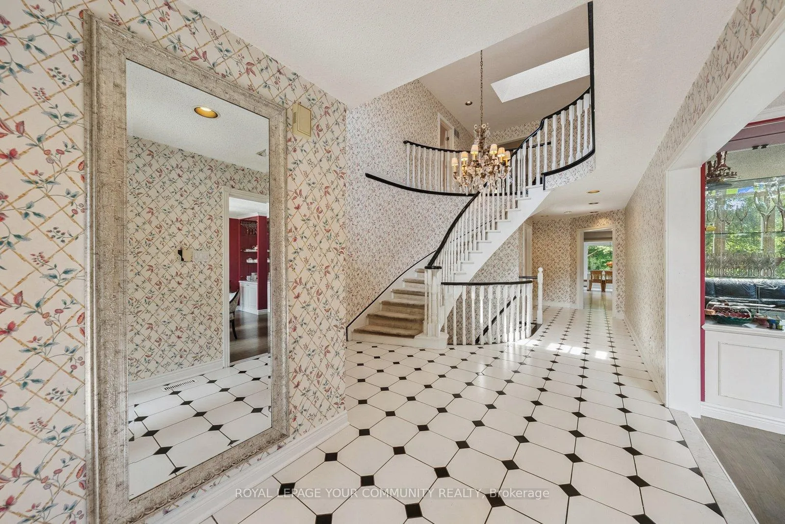Photo 8 of 35 Lunau Lane, Markham, Aileen-Willowbrook — HOMEH