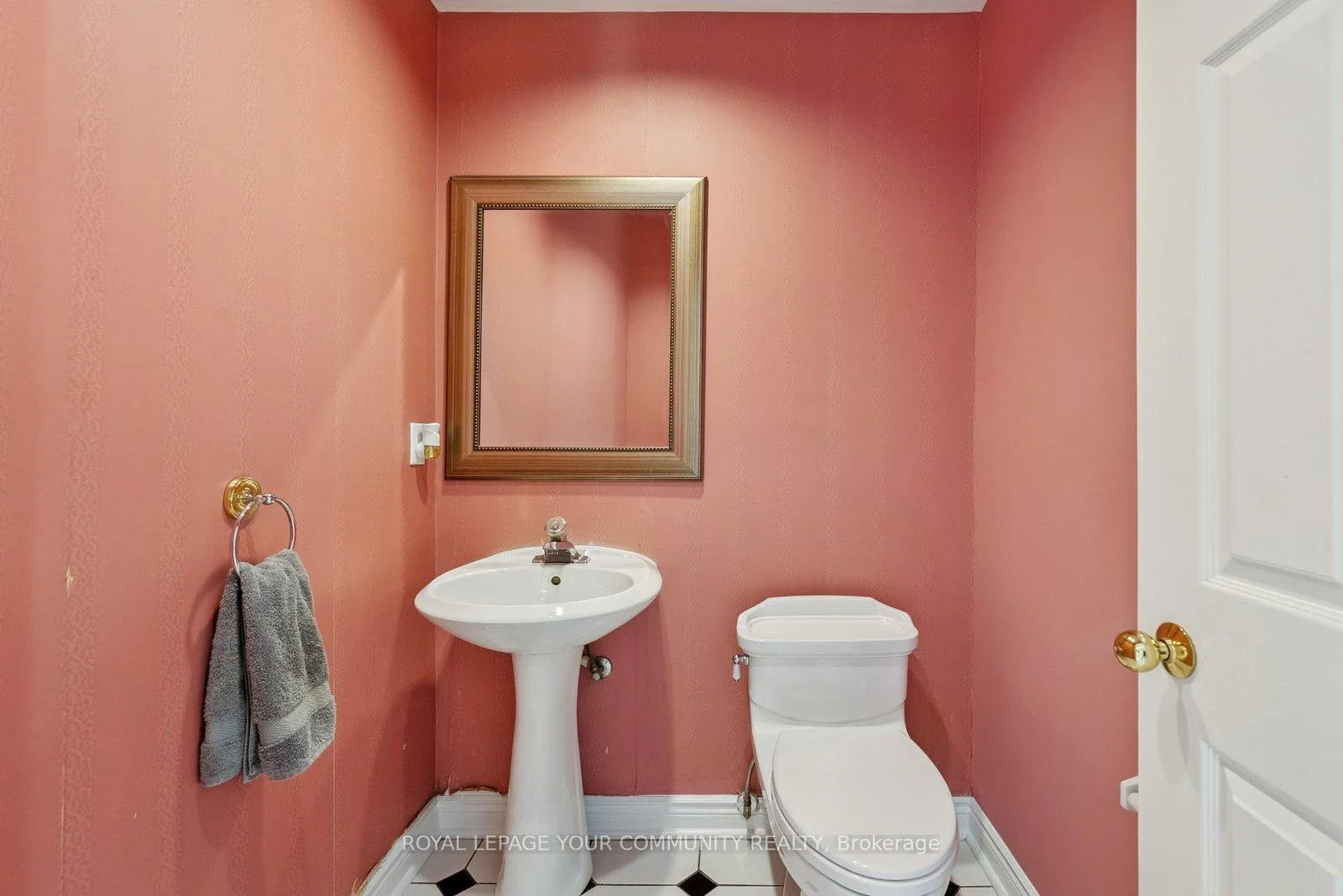 Photo 14 of 35 Lunau Lane, Markham, Aileen-Willowbrook — HOMEH