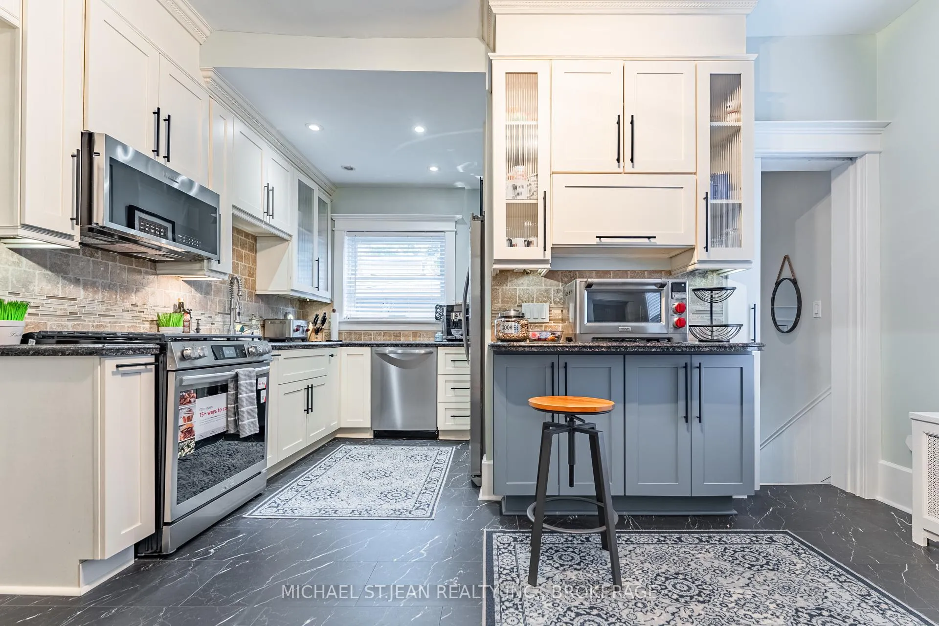 Photo 16 of 98 Sherman Avenue S, Hamilton, Gibson — HOMEH