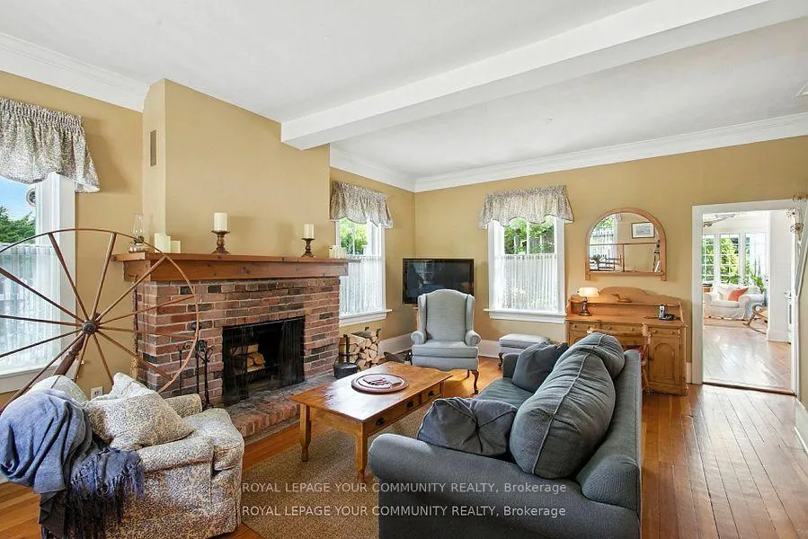 Photo 10 of 39 Colborne Street, Markham, Thornhill — HOMEH