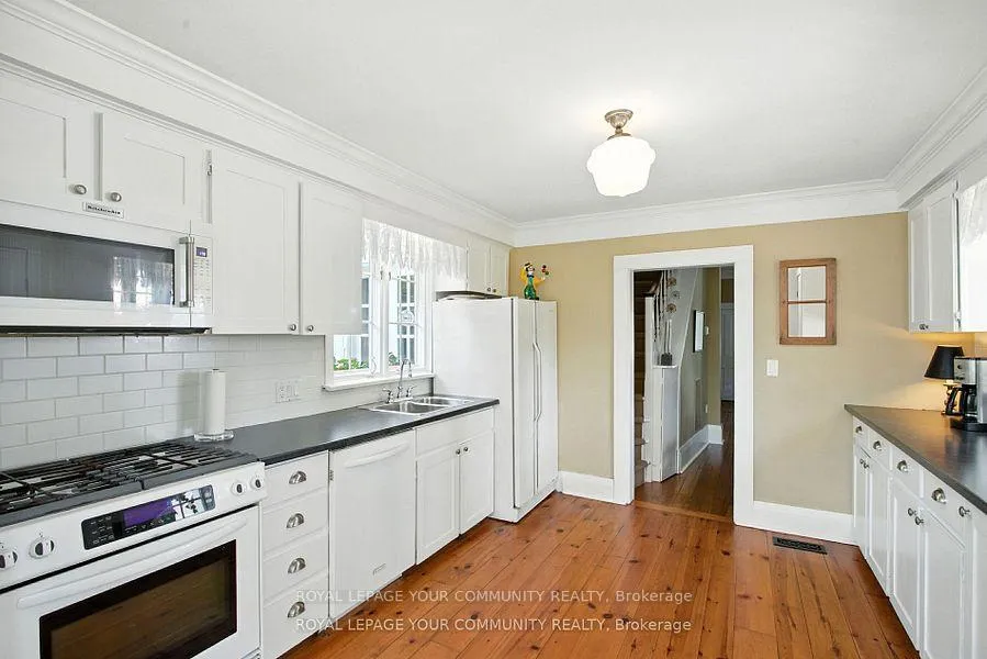Photo 13 of 39 Colborne Street, Markham, Thornhill — HOMEH