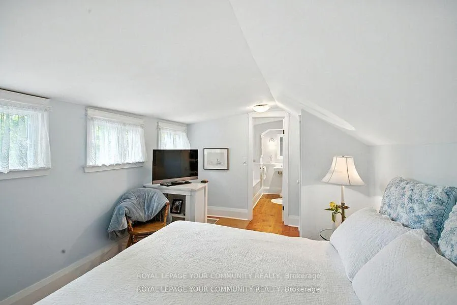 Photo 27 of 39 Colborne Street, Markham, Thornhill — HOMEH