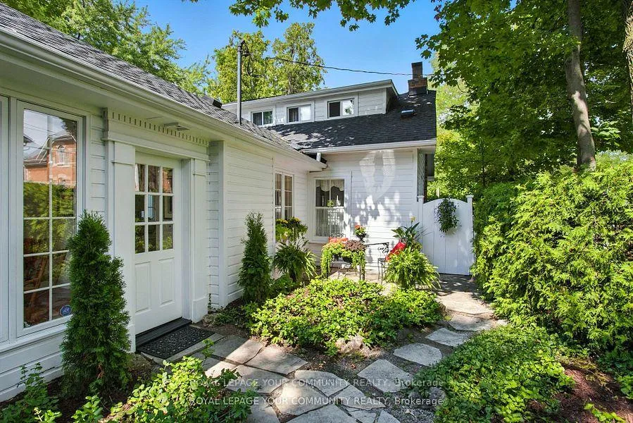Photo 33 of 39 Colborne Street, Markham, Thornhill — HOMEH