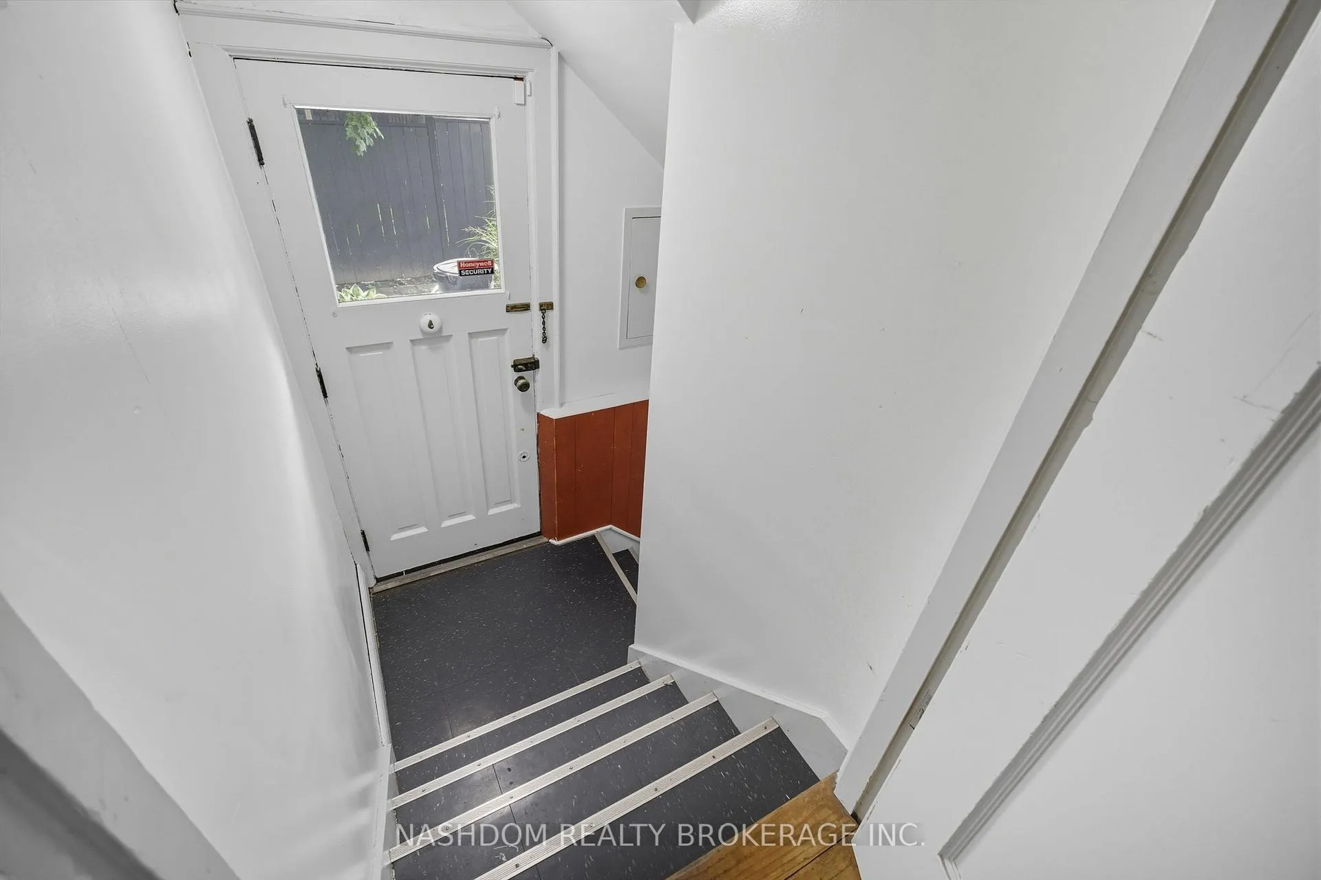 Photo 36 of 151 Delaware Avenue, Hamilton, St. Clair — HOMEH