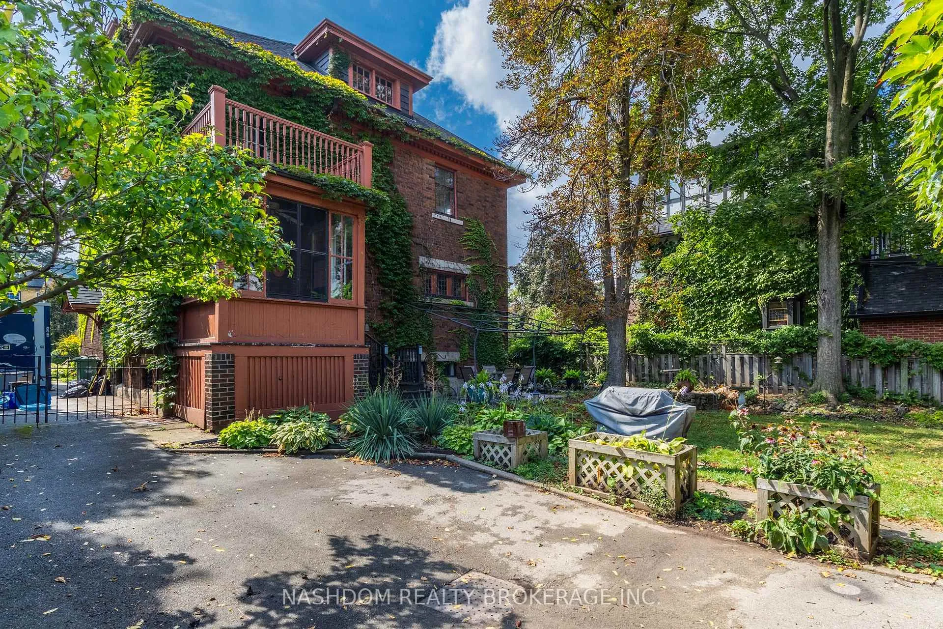 Photo 39 of 151 Delaware Avenue, Hamilton, St. Clair — HOMEH