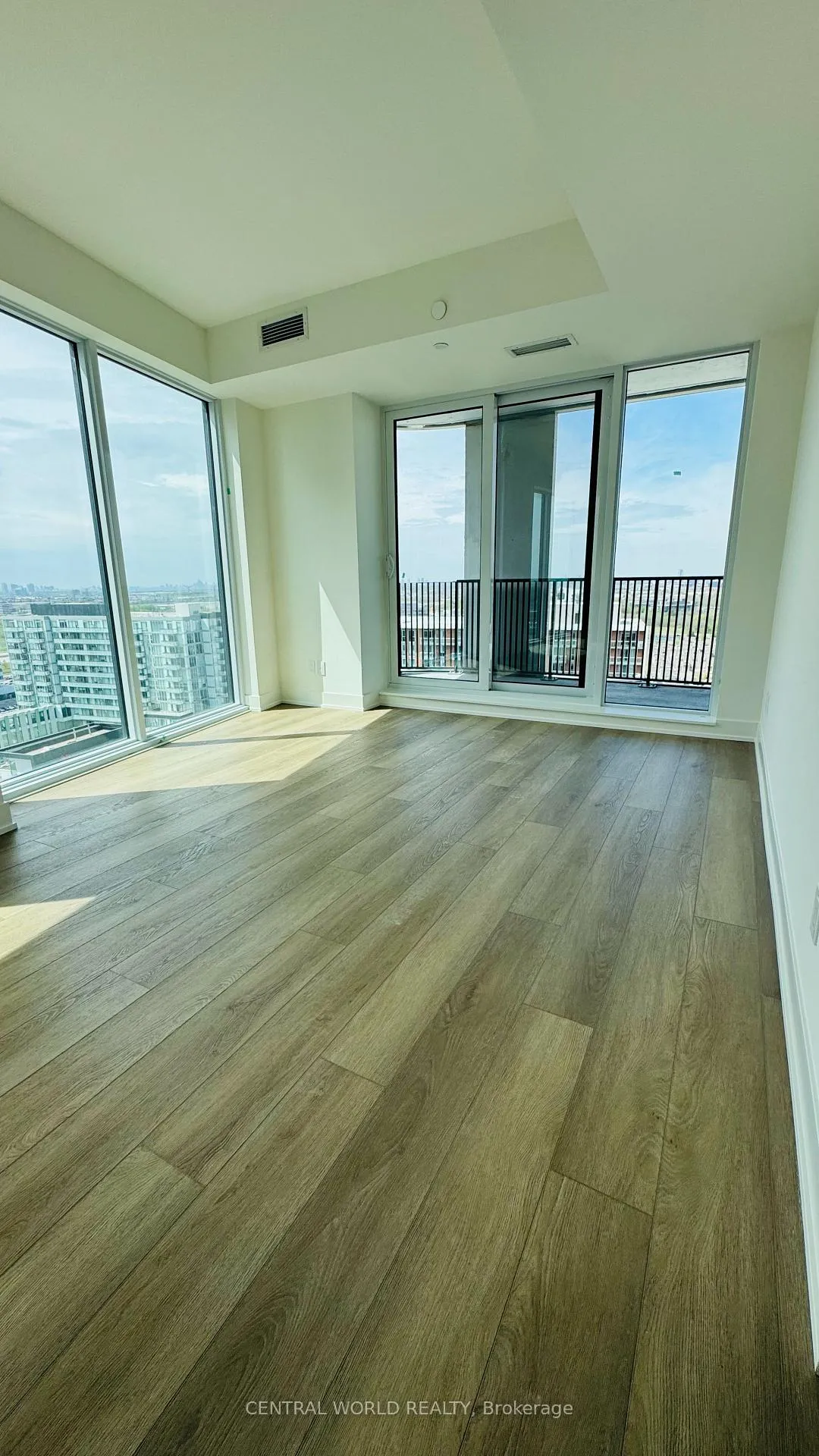 Photo 3 of Unit 2012, 56 Andre de Grasse Street, Markham, Unionville — HOMEH