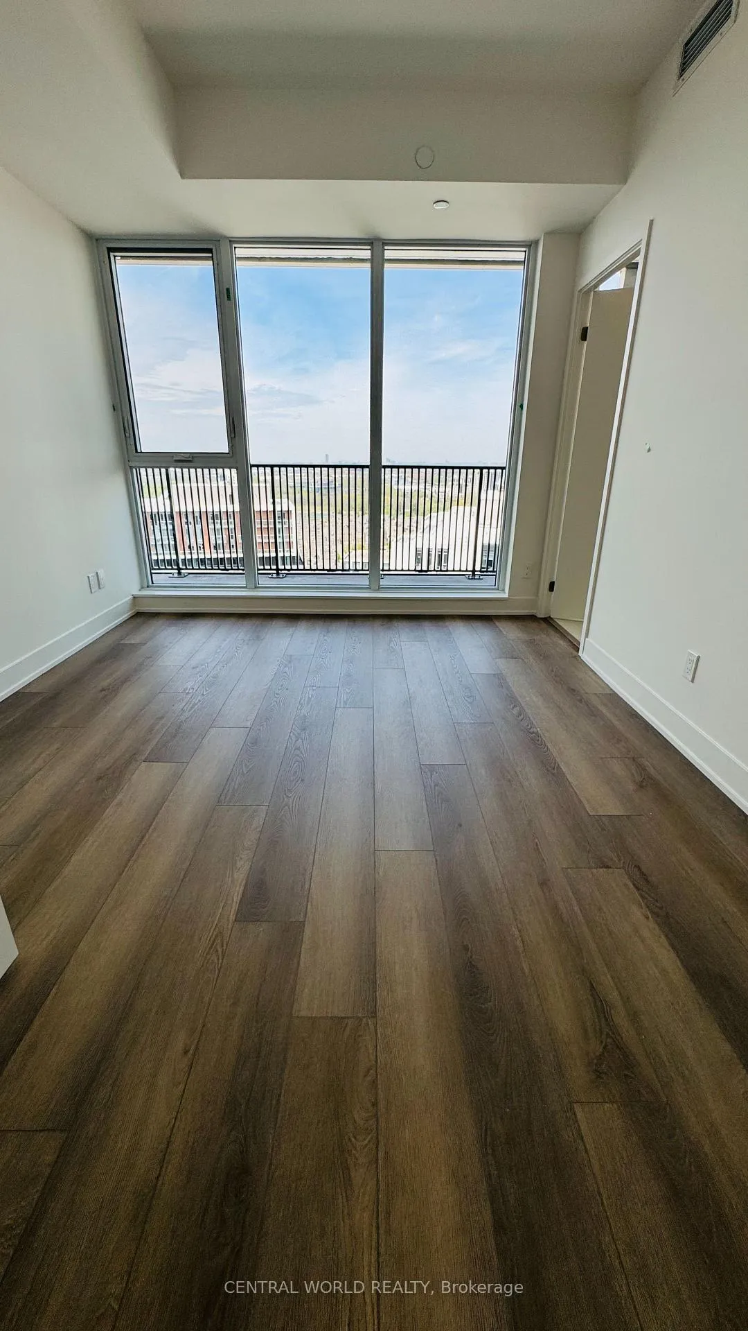 Photo 5 of Unit 2012, 56 Andre de Grasse Street, Markham, Unionville — HOMEH