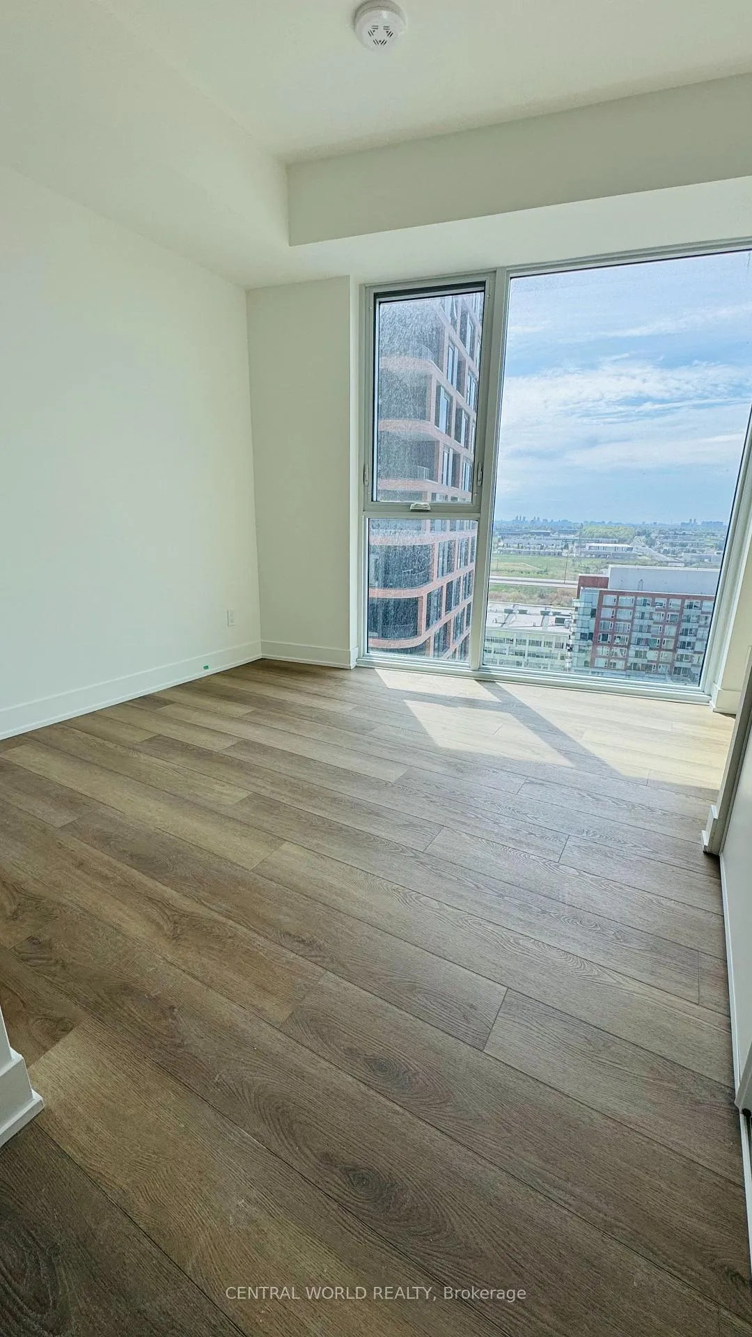 Photo 7 of Unit 2012, 56 Andre de Grasse Street, Markham, Unionville — HOMEH