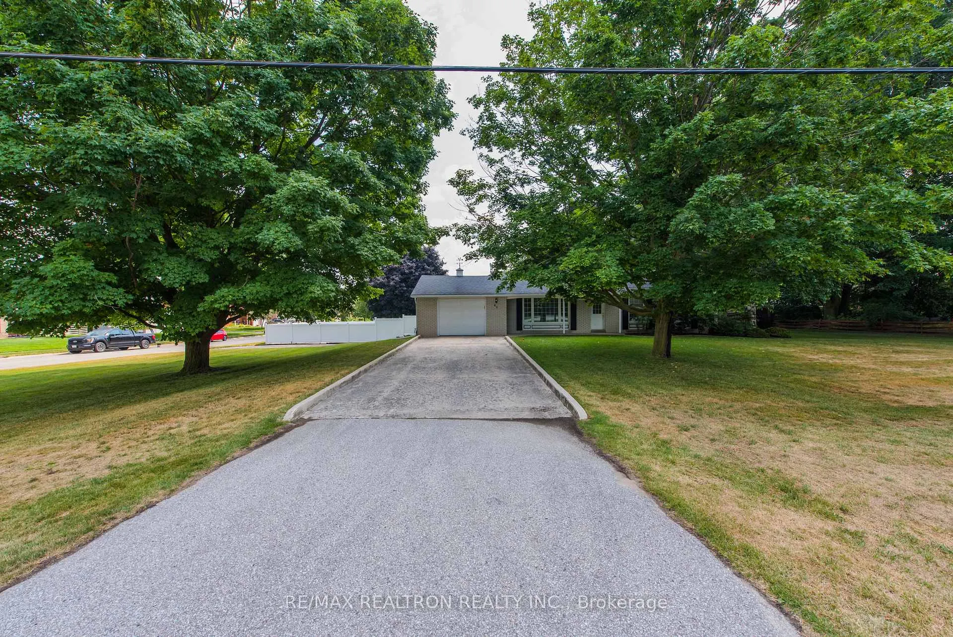 Photo 2 of 41 Downey Avenue, New Tecumseth, Alliston — HOMEH