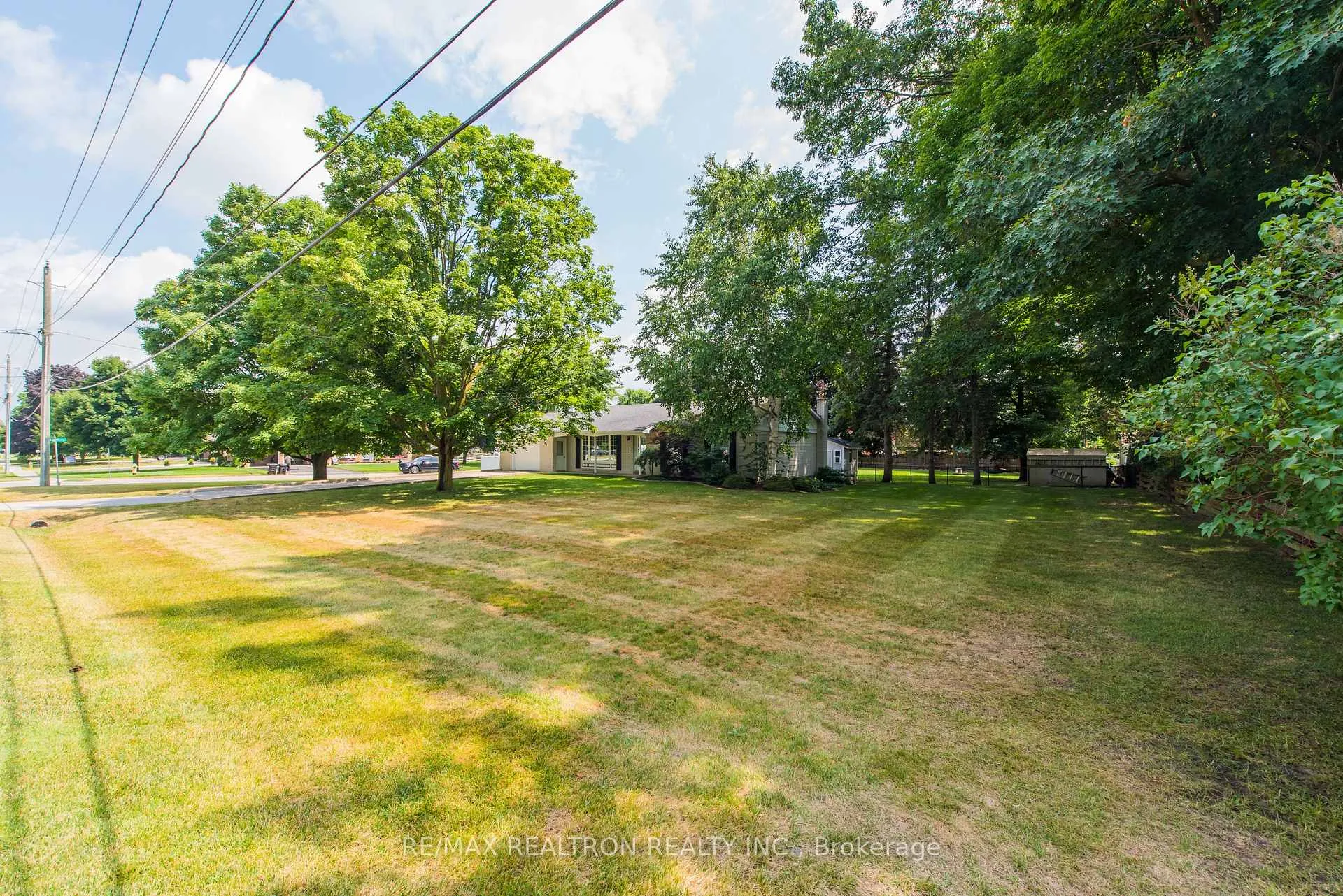Photo 3 of 41 Downey Avenue, New Tecumseth, Alliston — HOMEH