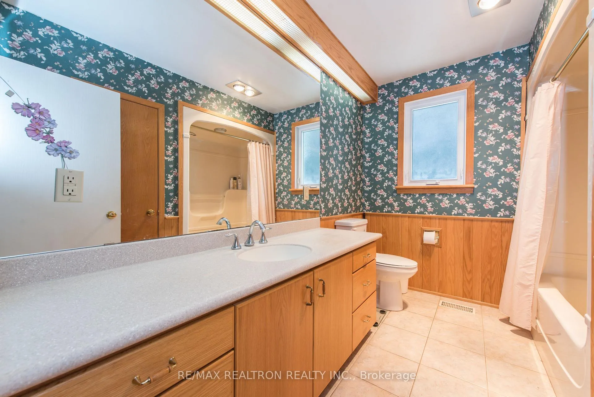 Photo 14 of 41 Downey Avenue, New Tecumseth, Alliston — HOMEH