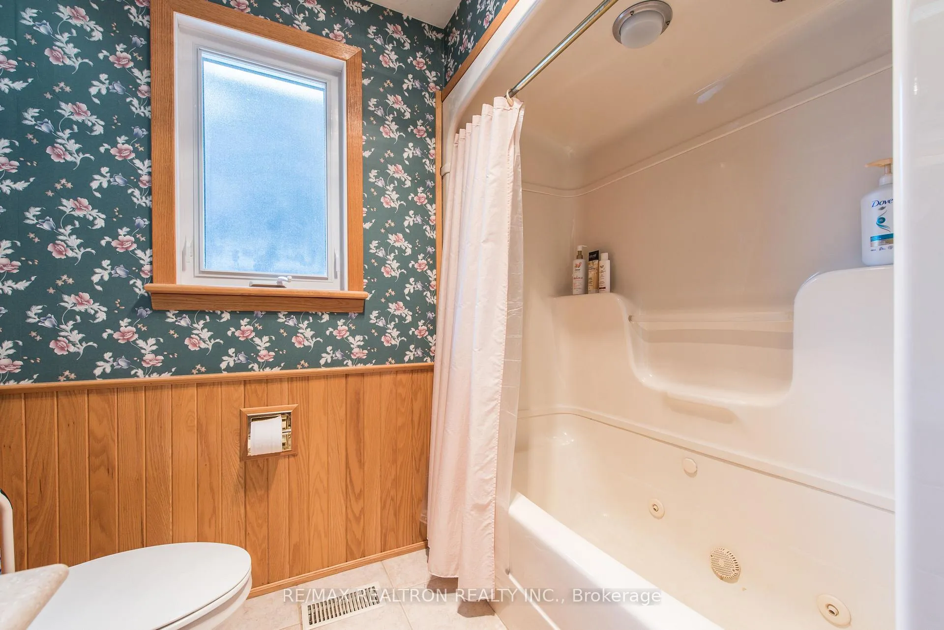 Photo 15 of 41 Downey Avenue, New Tecumseth, Alliston — HOMEH