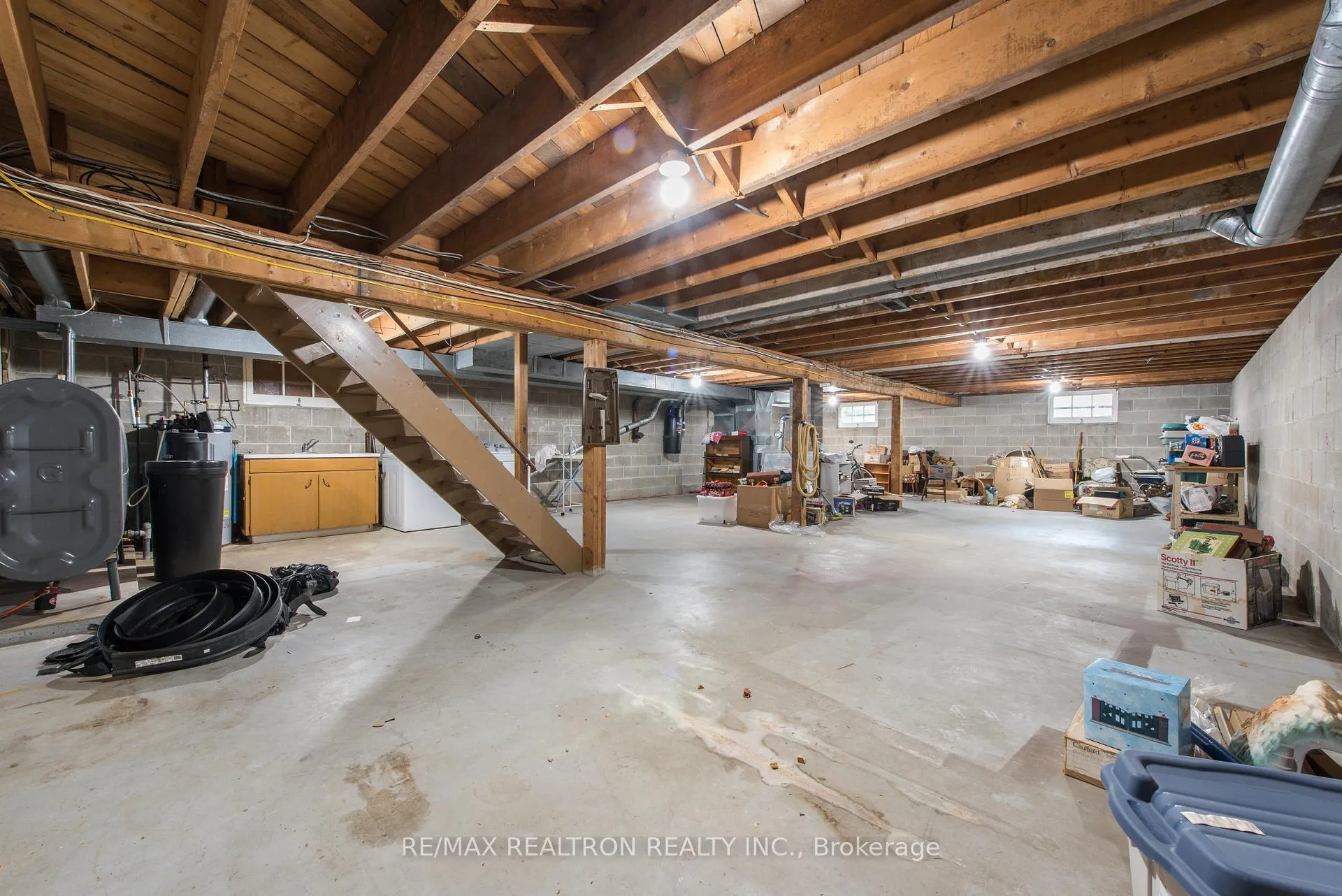 Photo 16 of 41 Downey Avenue, New Tecumseth, Alliston — HOMEH