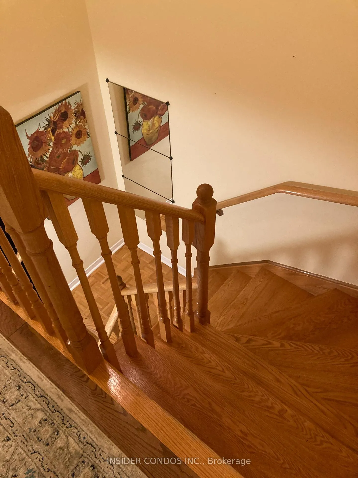 Photo 3 of 126 Pinedale Gate, Vaughan, East Woodbridge — HOMEH