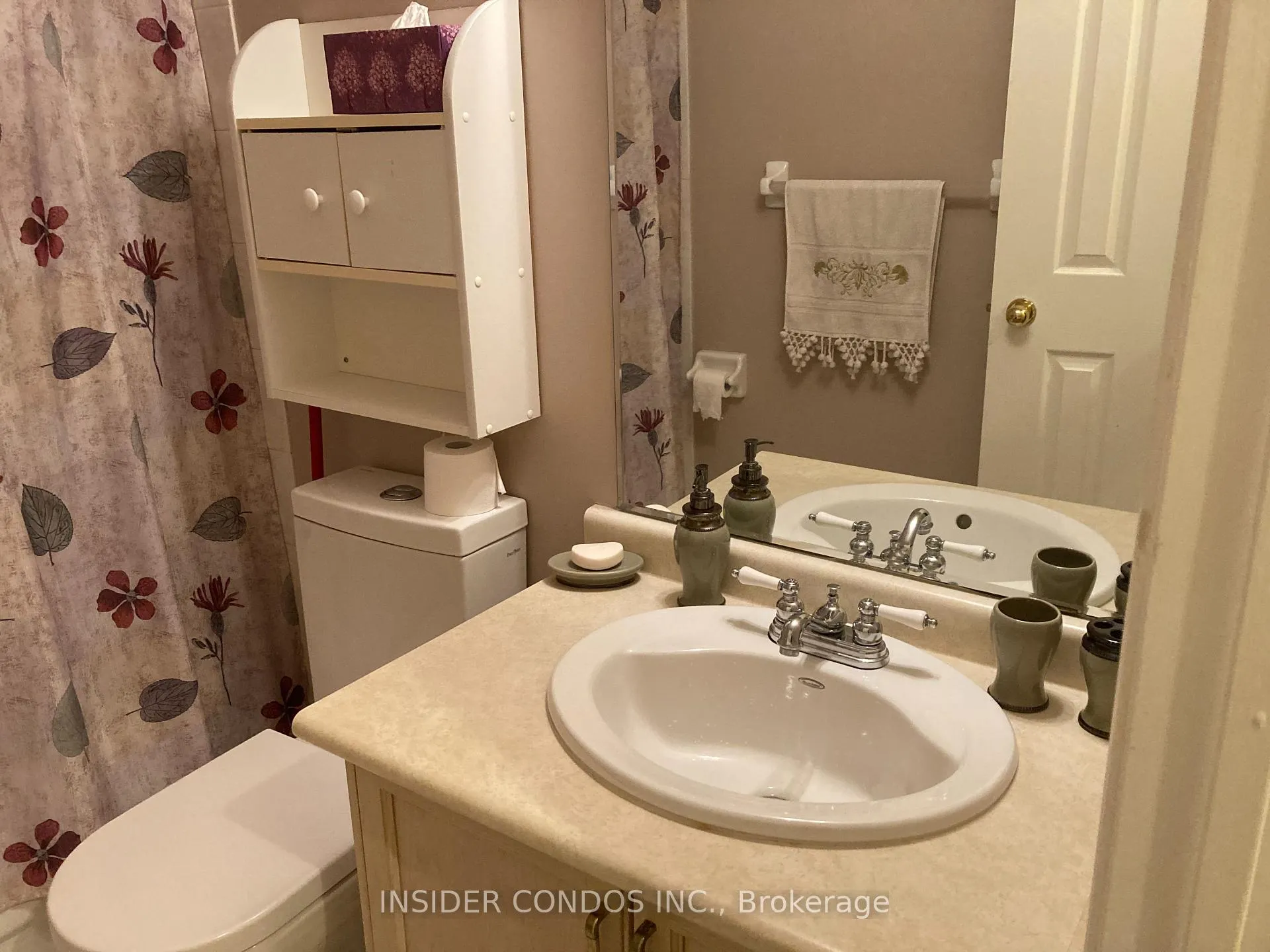 Photo 16 of 126 Pinedale Gate, Vaughan, East Woodbridge — HOMEH