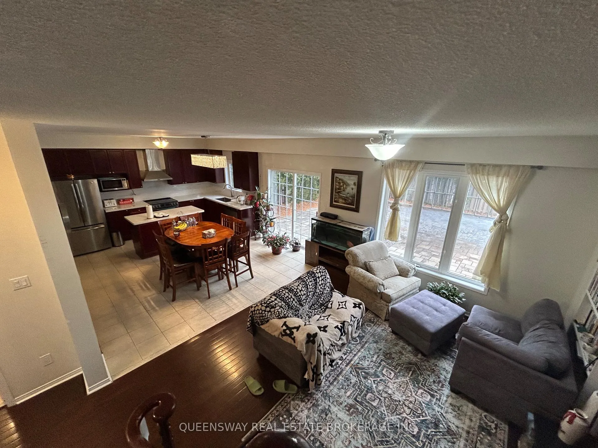 Photo 7 of 23 Robert Attersley Drive E, Whitby, Taunton North — HOMEH