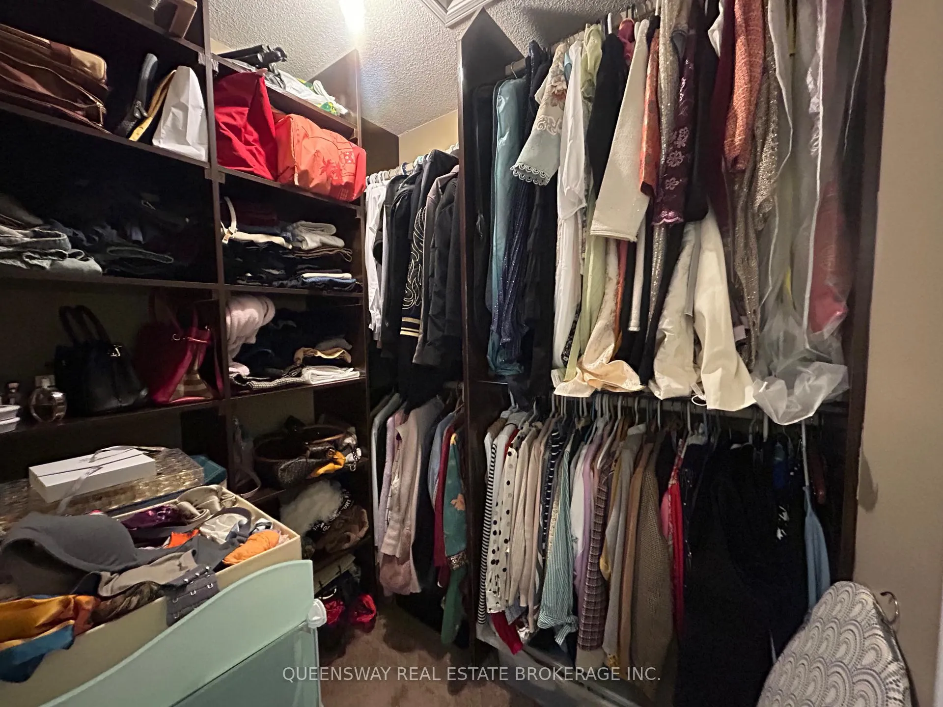 Photo 13 of 23 Robert Attersley Drive E, Whitby, Taunton North — HOMEH