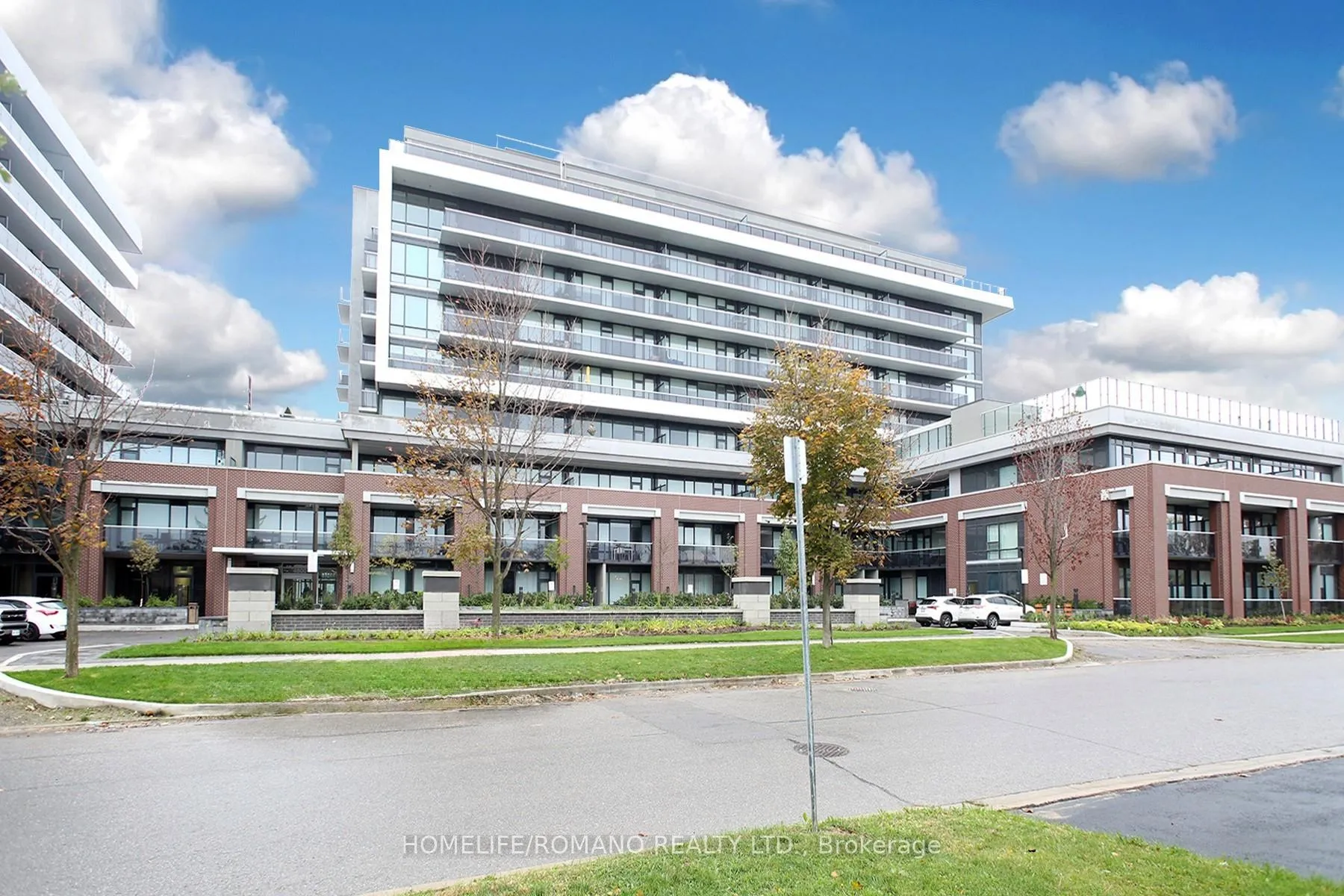 Photo 1 of Unit 305, 4800 Highway 7, Vaughan, East Woodbridge — HOMEH