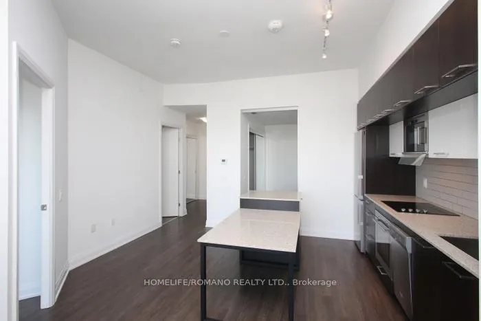 Photo 4 of Unit 305, 4800 Highway 7, Vaughan, East Woodbridge — HOMEH