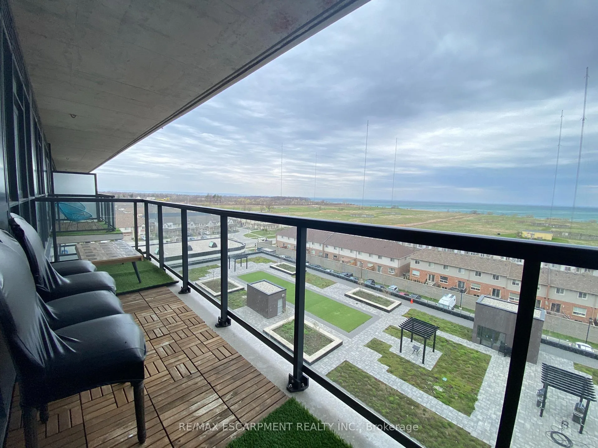 Photo 9 of Unit 710, 560 North Service Road, Grimsby, Grimsby Beach — HOMEH