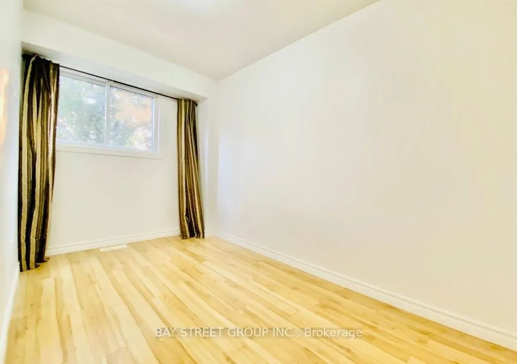 Photo 5 of Unit 2nd Floor, 128 Stevenson Road S, Oshawa, Vanier — HOMEH