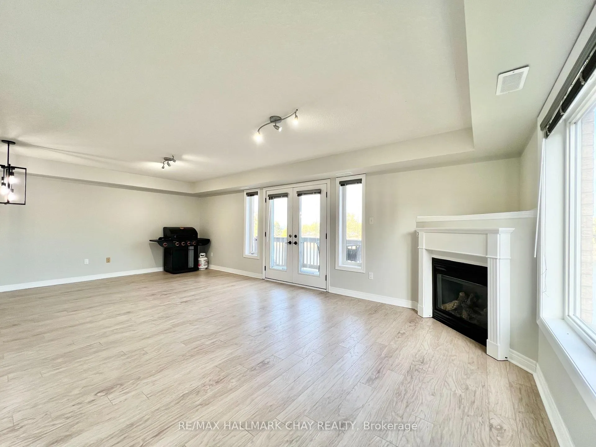Photo 13 of Unit 3C, 194 River Road E, Wasaga Beach — HOMEH