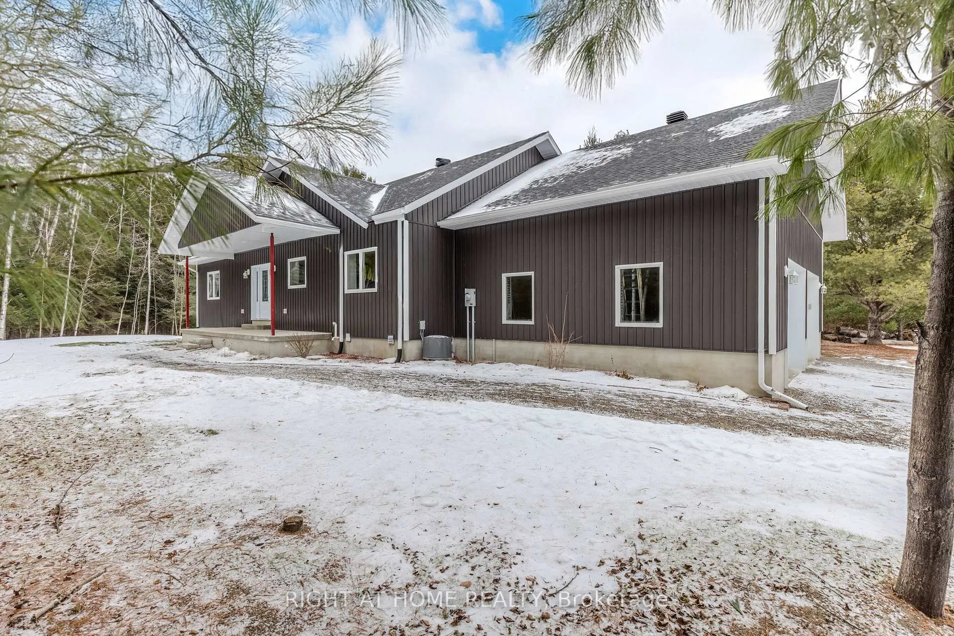 Photo 1 of 954 Germanicus Road, North Algona Wilberforce, North Algona/Wilberforce Twp — HOMEH
