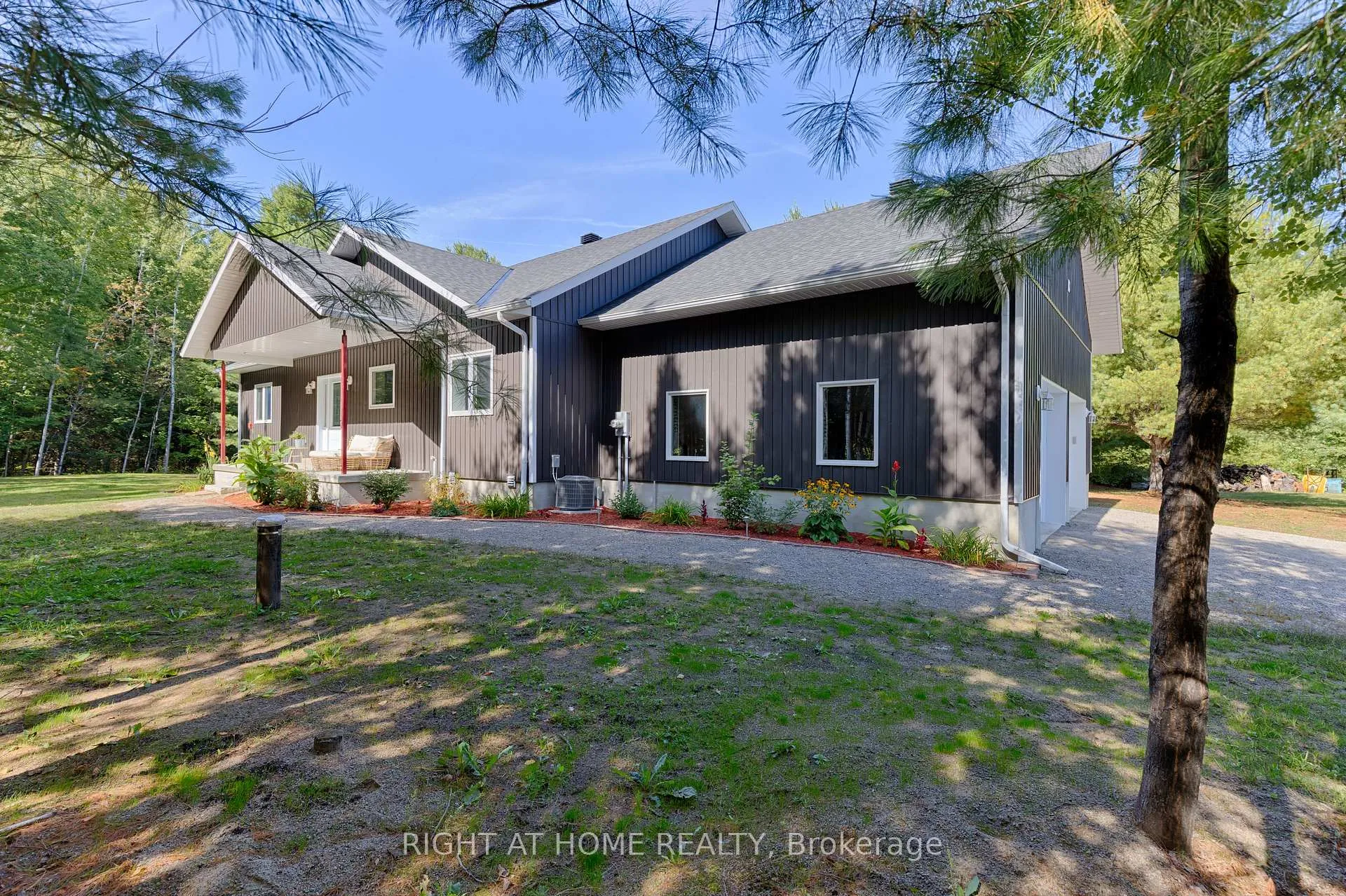 Photo 3 of 954 Germanicus Road, North Algona Wilberforce, North Algona/Wilberforce Twp — HOMEH