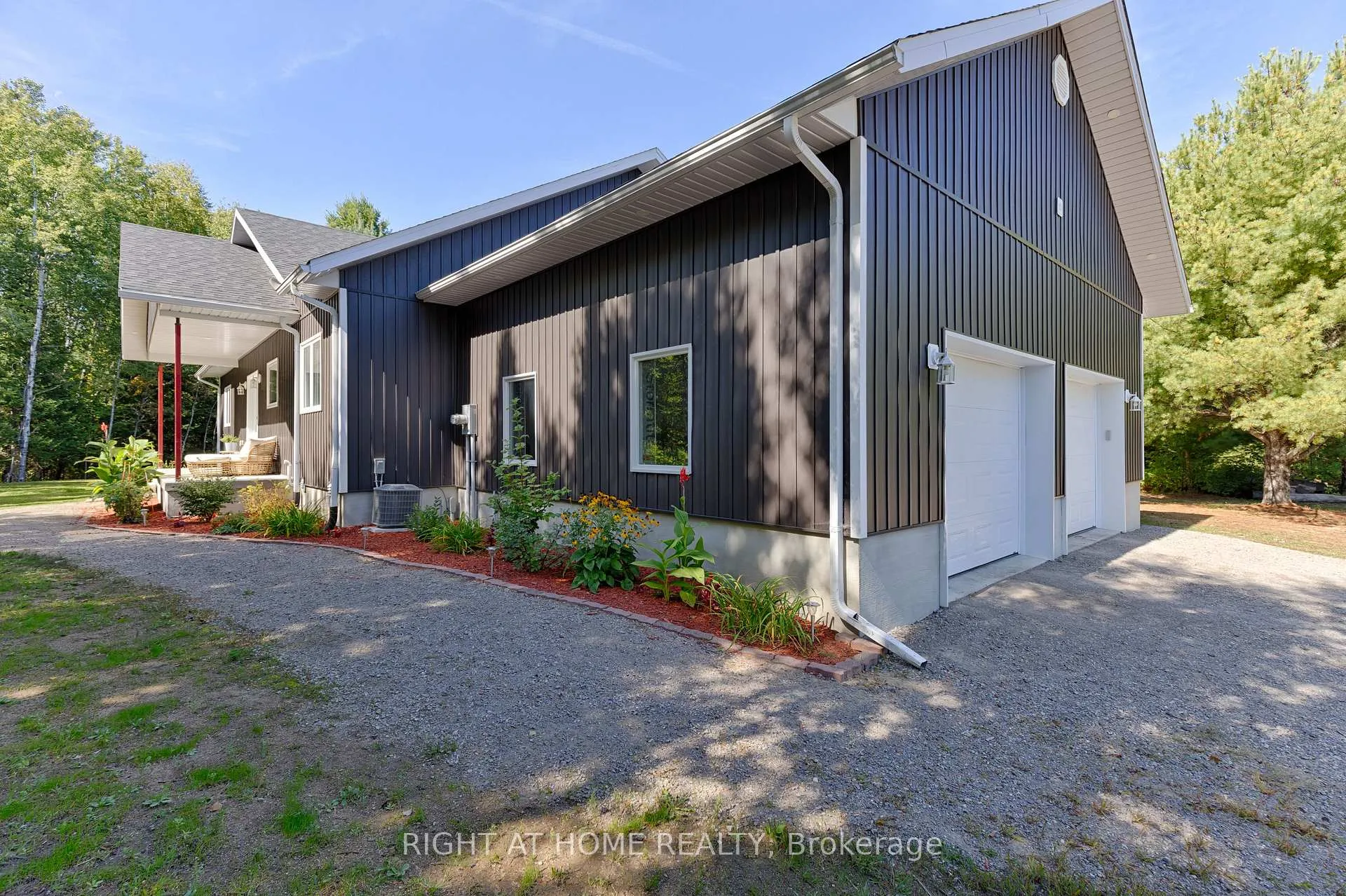 Photo 5 of 954 Germanicus Road, North Algona Wilberforce, North Algona/Wilberforce Twp — HOMEH