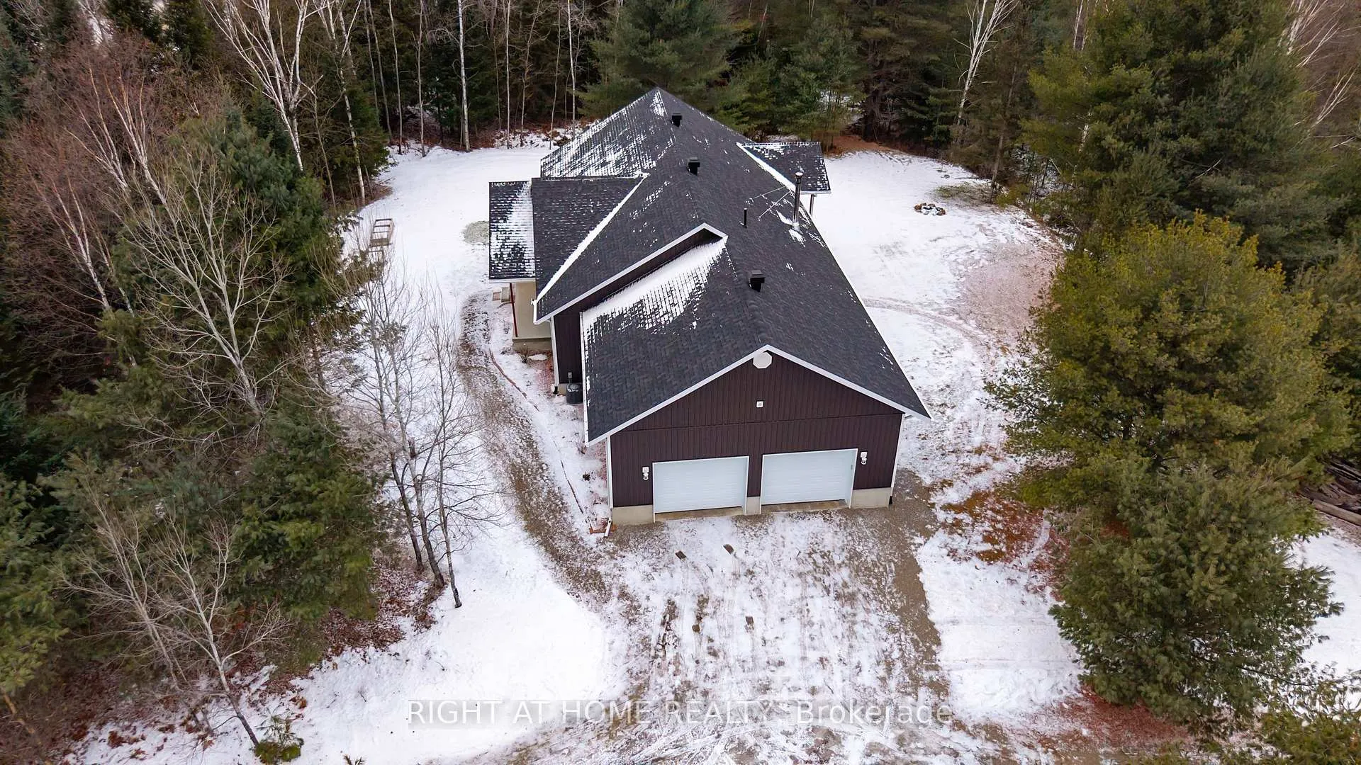 Photo 8 of 954 Germanicus Road, North Algona Wilberforce, North Algona/Wilberforce Twp — HOMEH