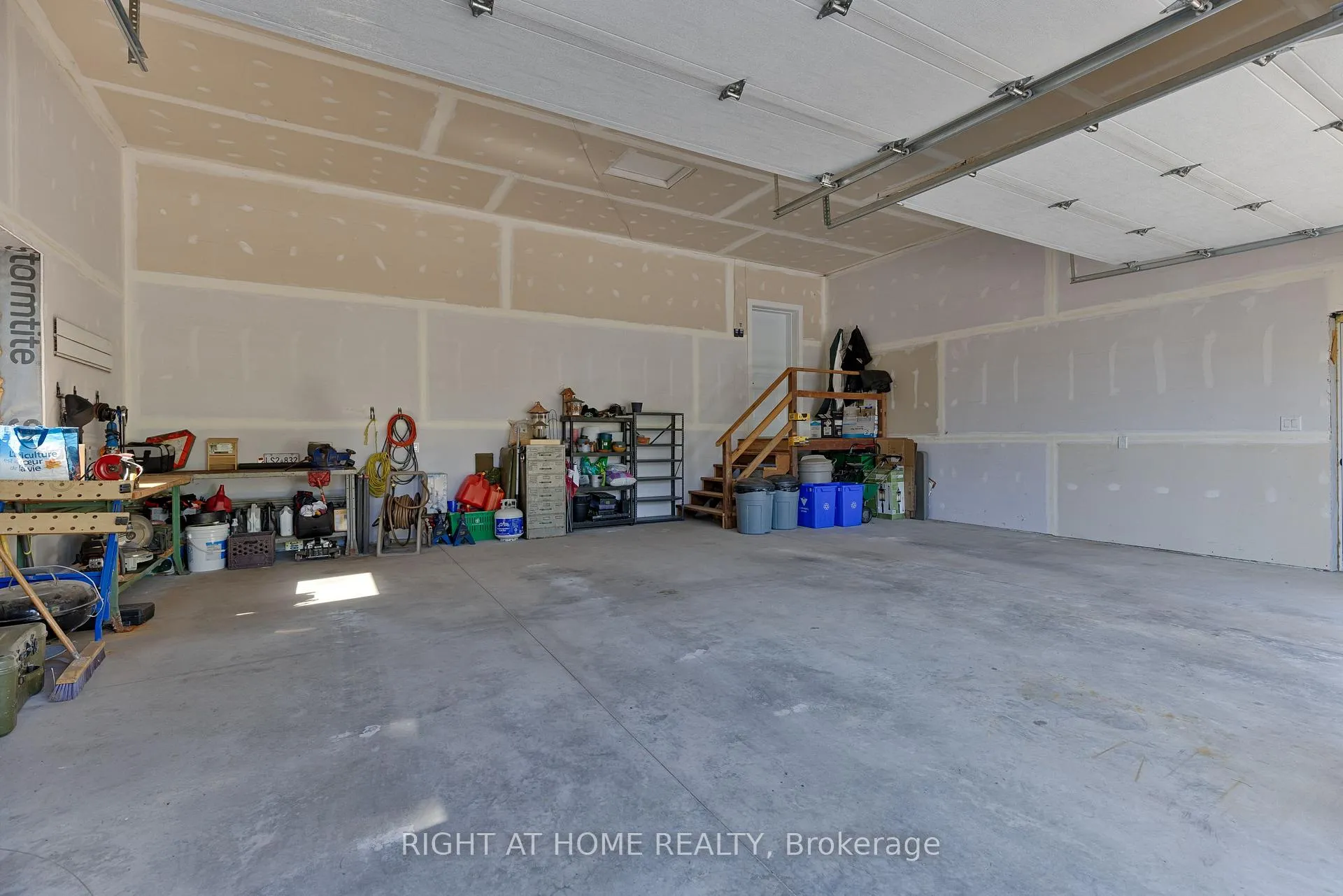 Photo 38 of 954 Germanicus Road, North Algona Wilberforce, North Algona/Wilberforce Twp — HOMEH