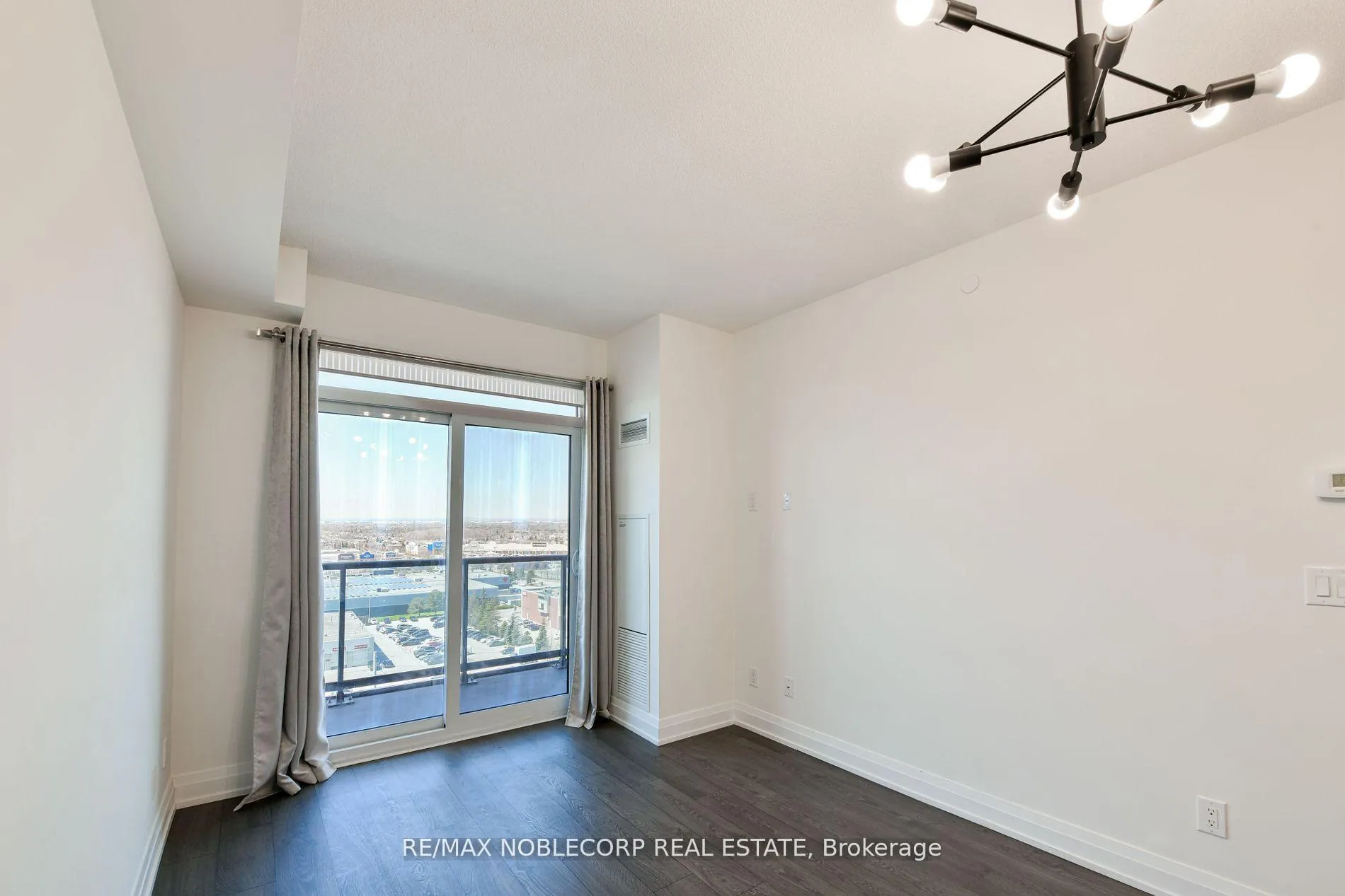 Photo 13 of Unit 1007, 3700 Highway 7 W, Vaughan, Vaughan Corporate Centre — HOMEH