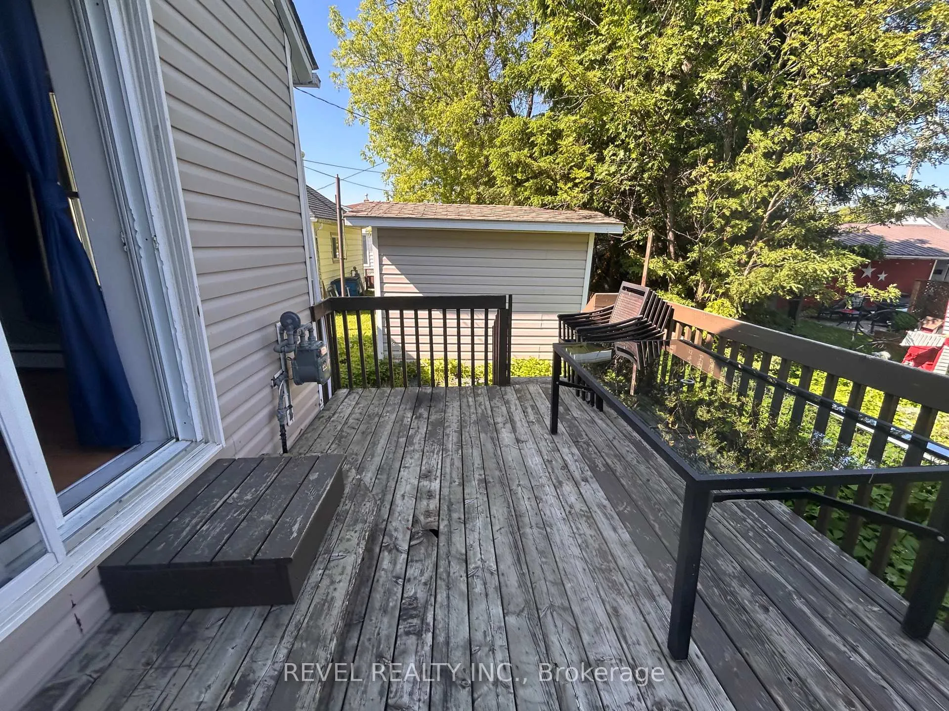 Photo 23 of 39 Fourth Street W, Cochrane — HOMEH